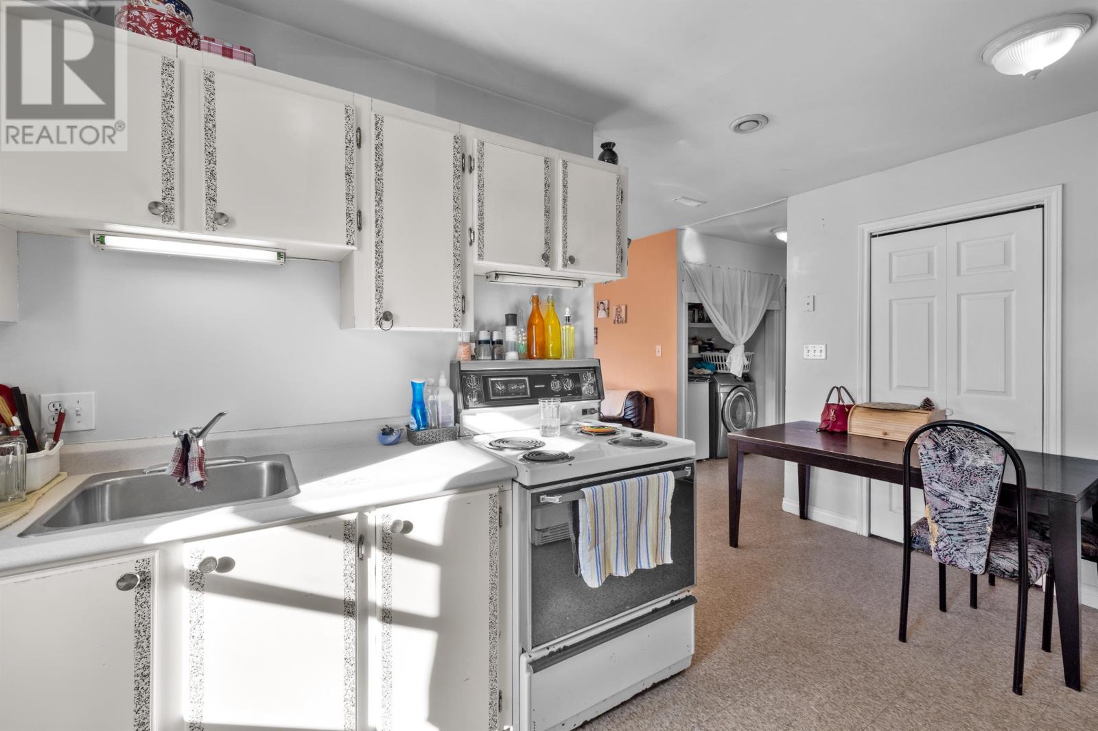 25 Maclaren Avenue Property Photo 13