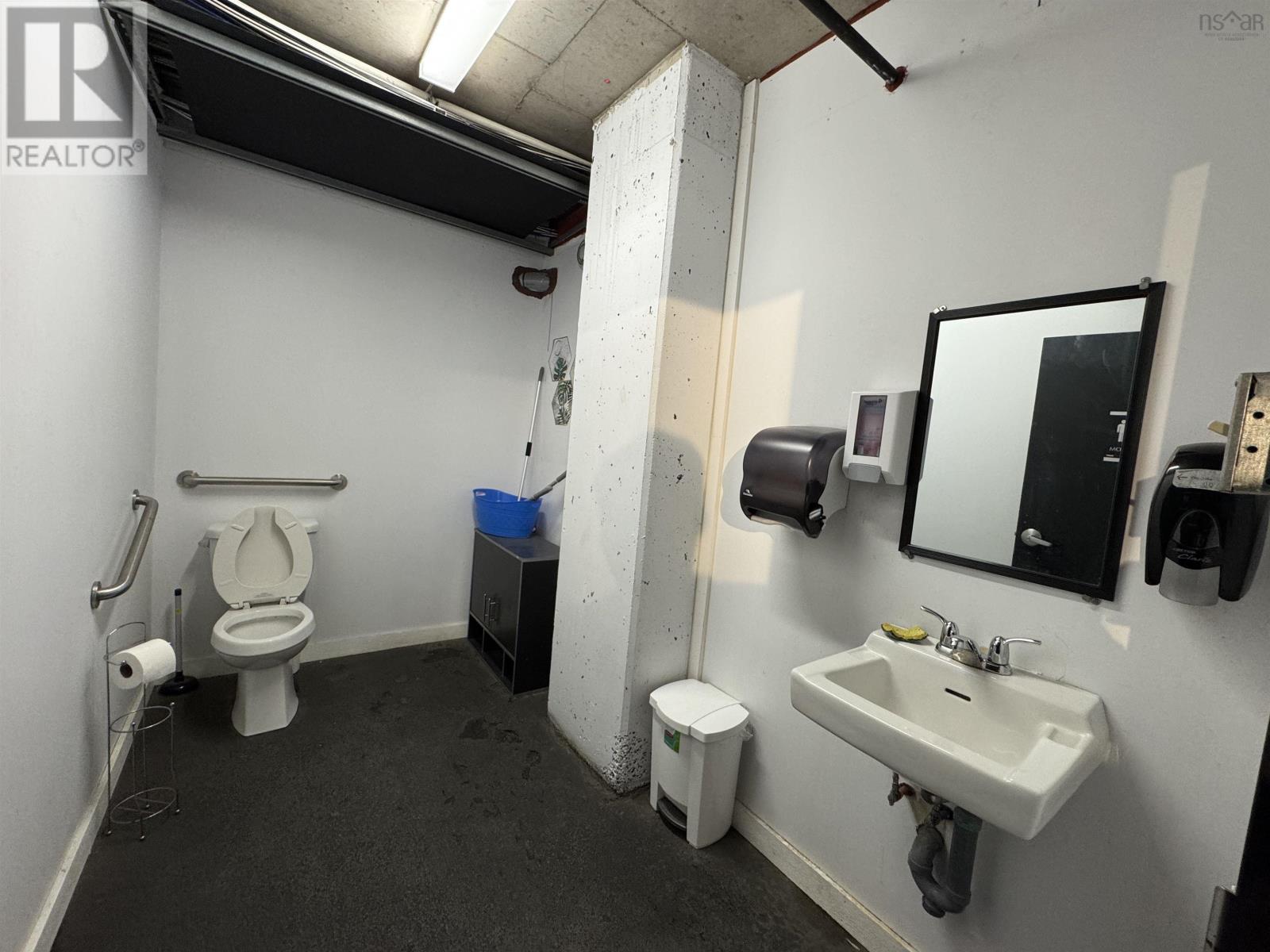 C 1070 Barrington Street Property Photo 8