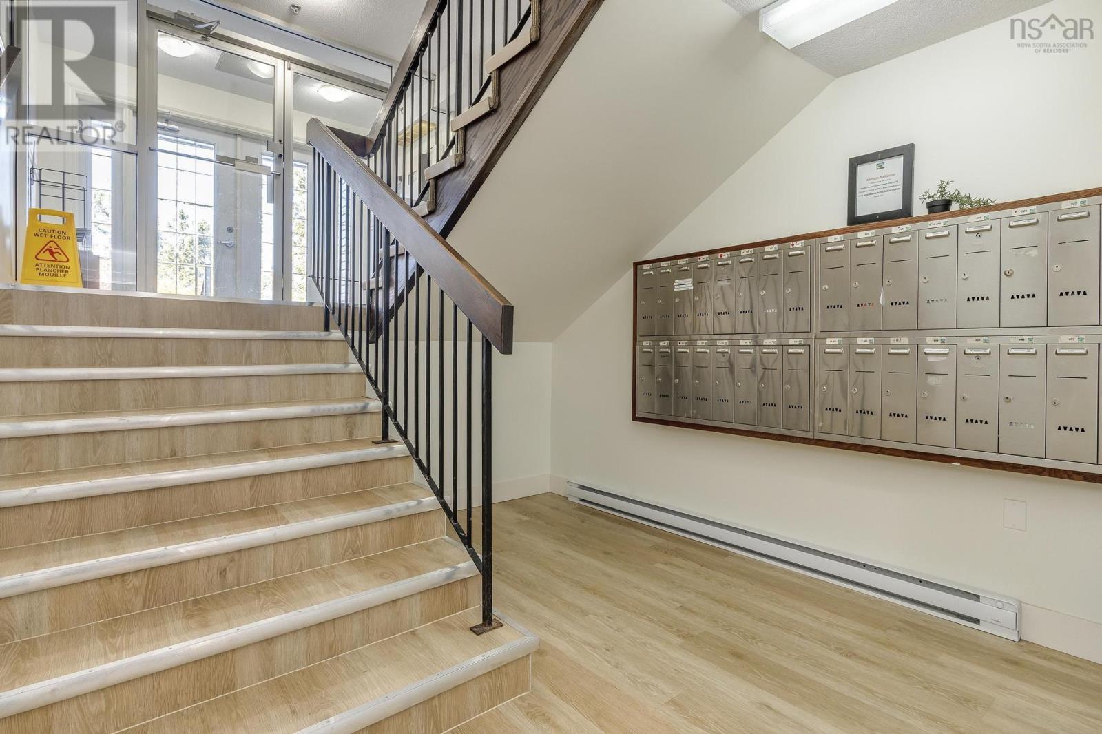 105 51 River Lane Property Photo 4