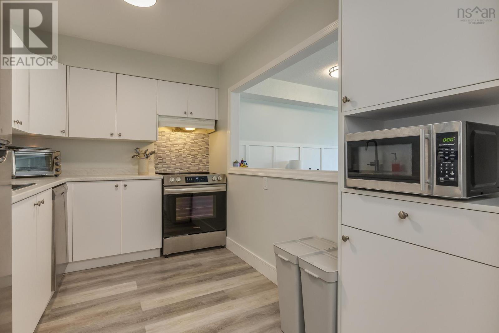 105 51 River Lane Property Photo 9