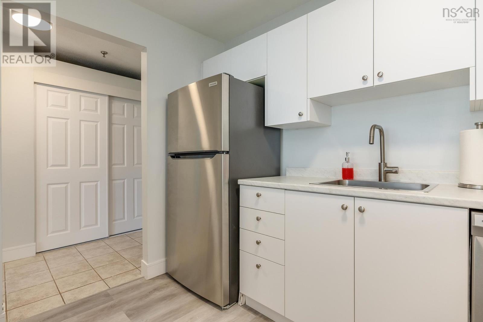 105 51 River Lane Property Photo 12