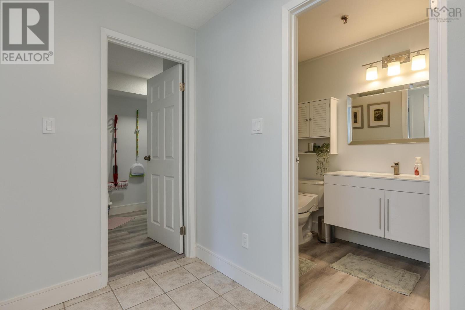 105 51 River Lane Property Photo 22