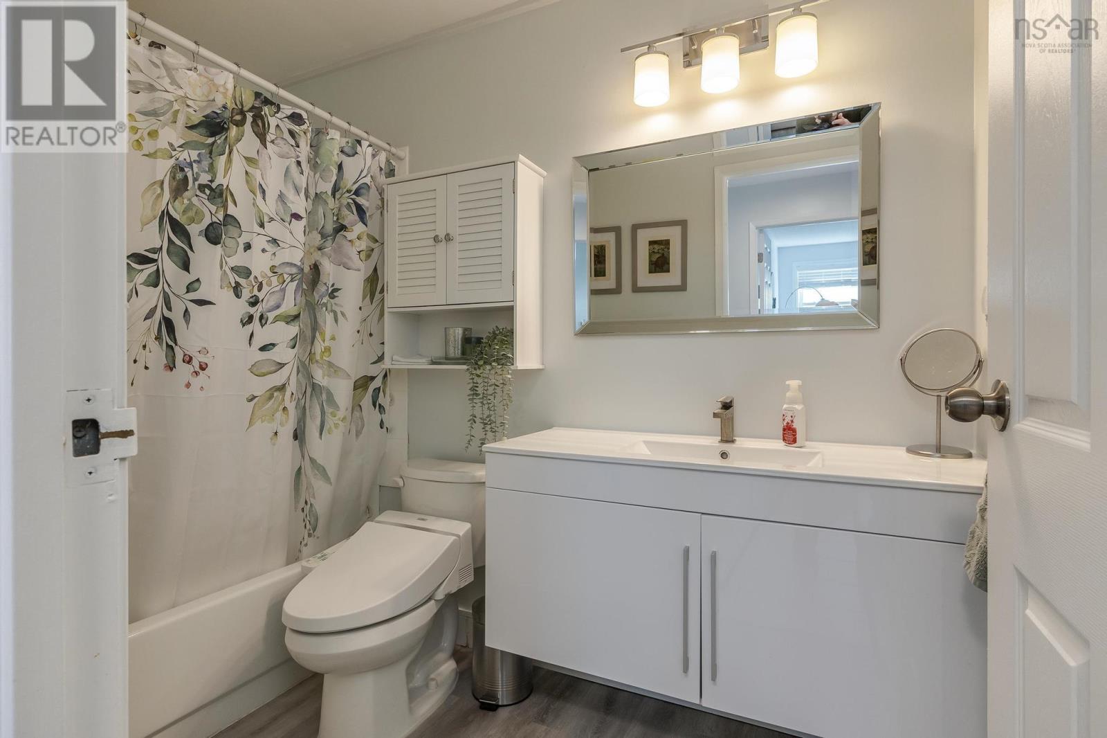 105 51 River Lane Property Photo 28