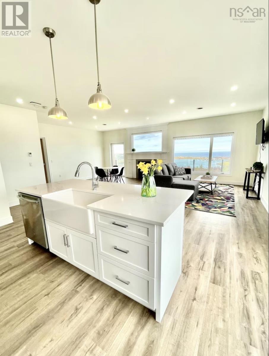15751 Central Avenue Property Photo 8