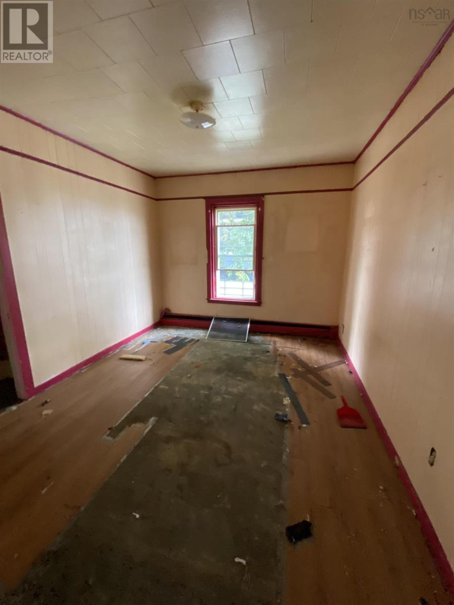 2762/2764 Gottingen Street Property Photo 9