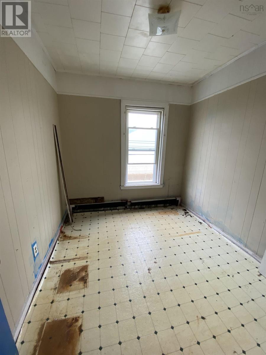 2762/2764 Gottingen Street Property Photo 11