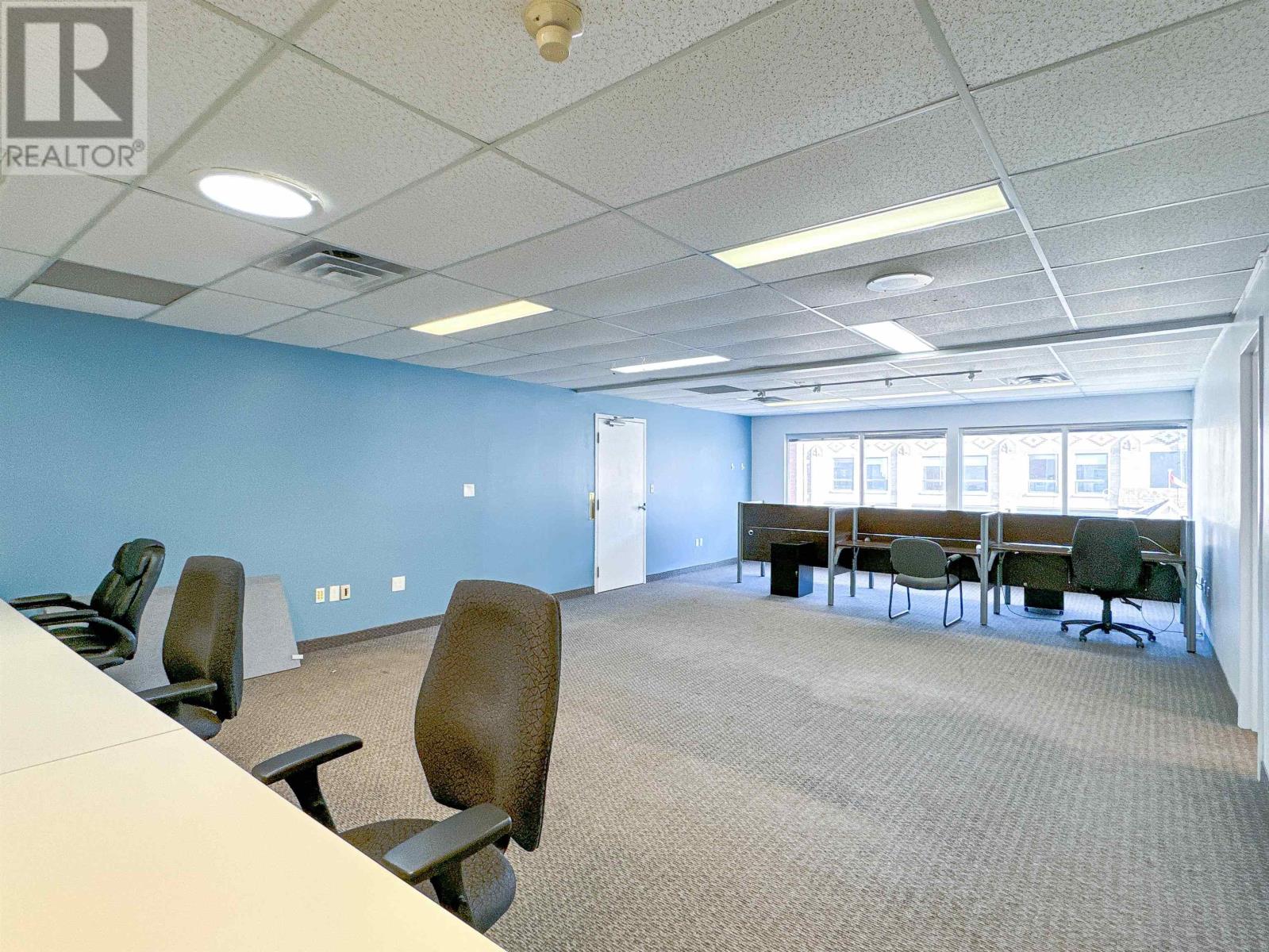 155 Queen Street Property Photo 6