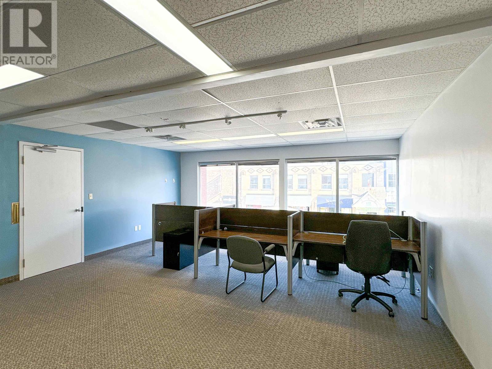 155 Queen Street Property Photo 11