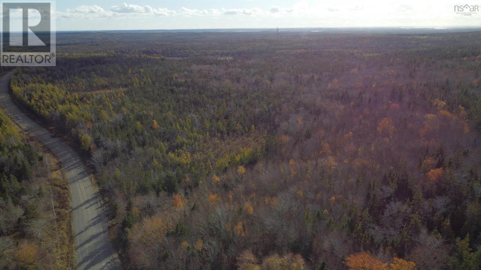 Mountain Road Property Photo 4