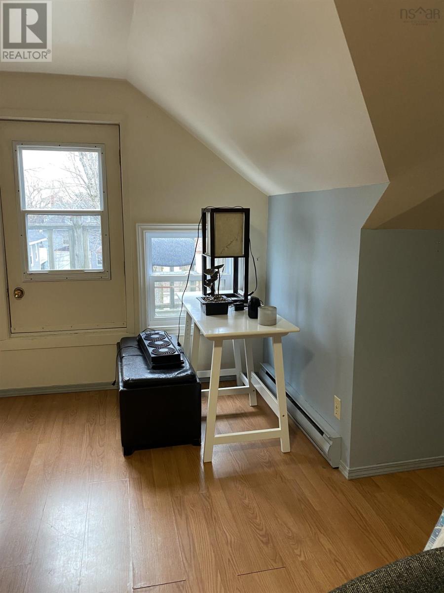 273 Bentinck Street Property Photo 11