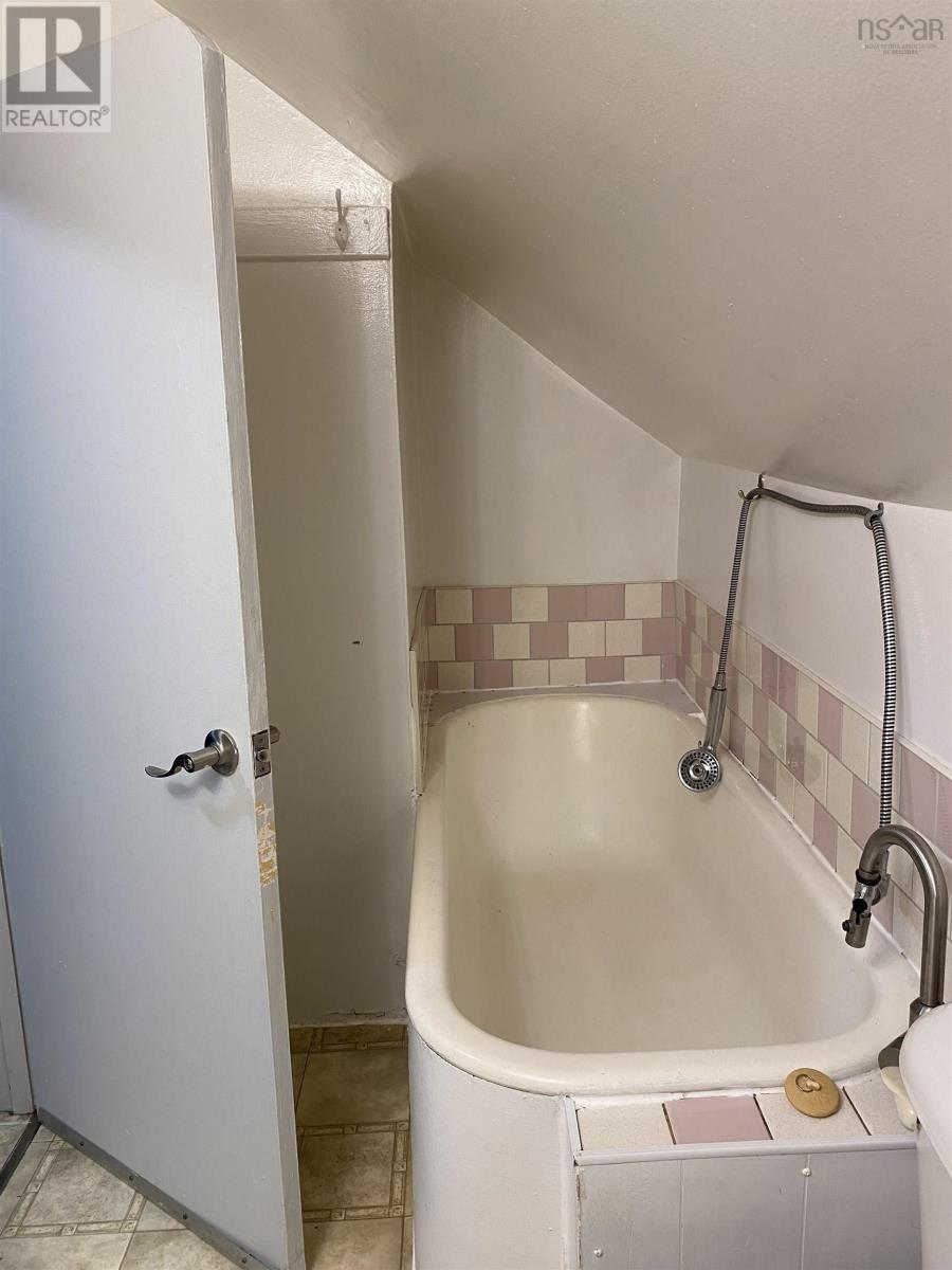 273 Bentinck Street Property Photo 16