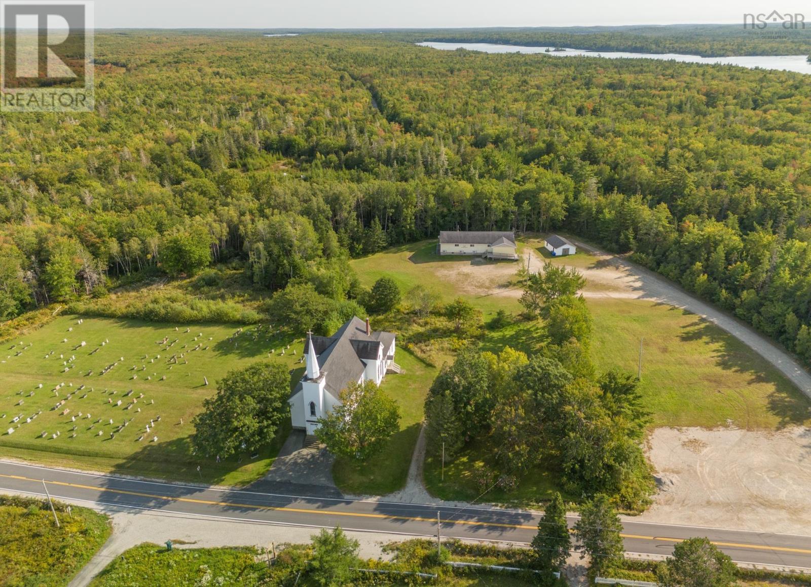 7058 Highway 308 Property Photo 2