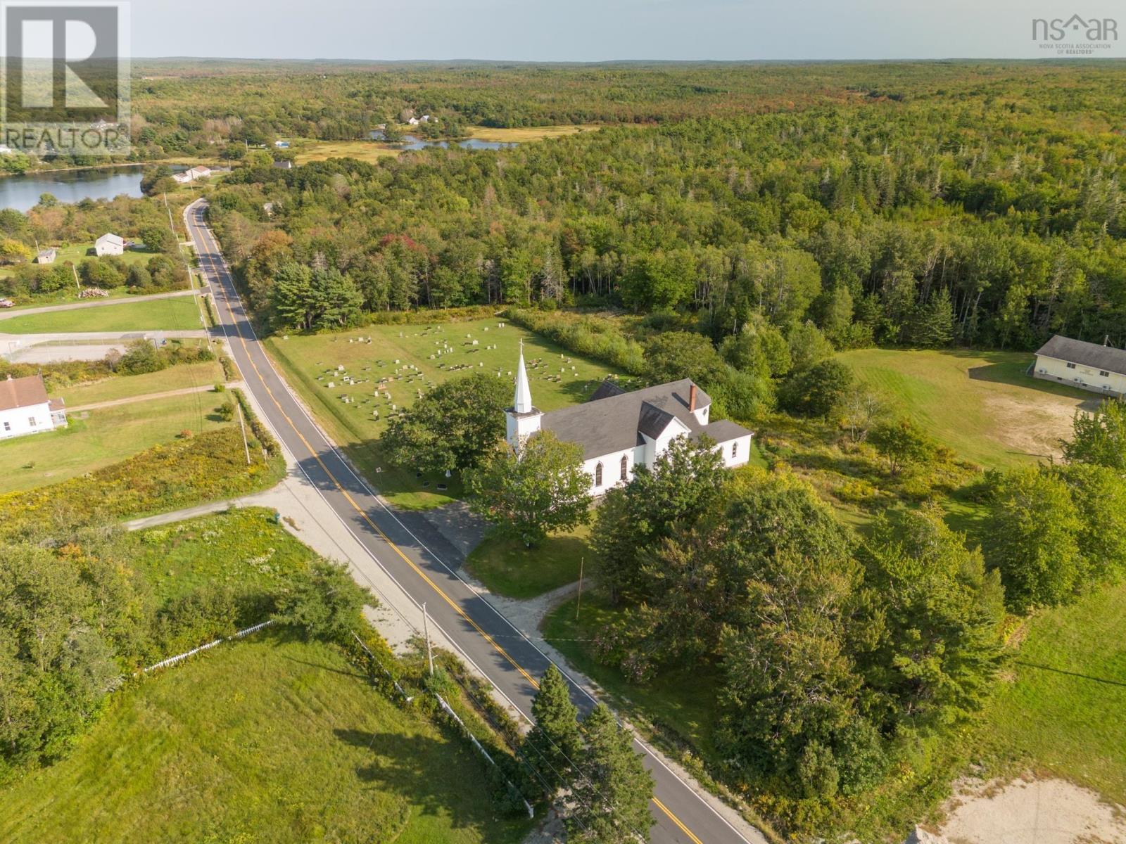 7058 Highway 308 Property Photo 3