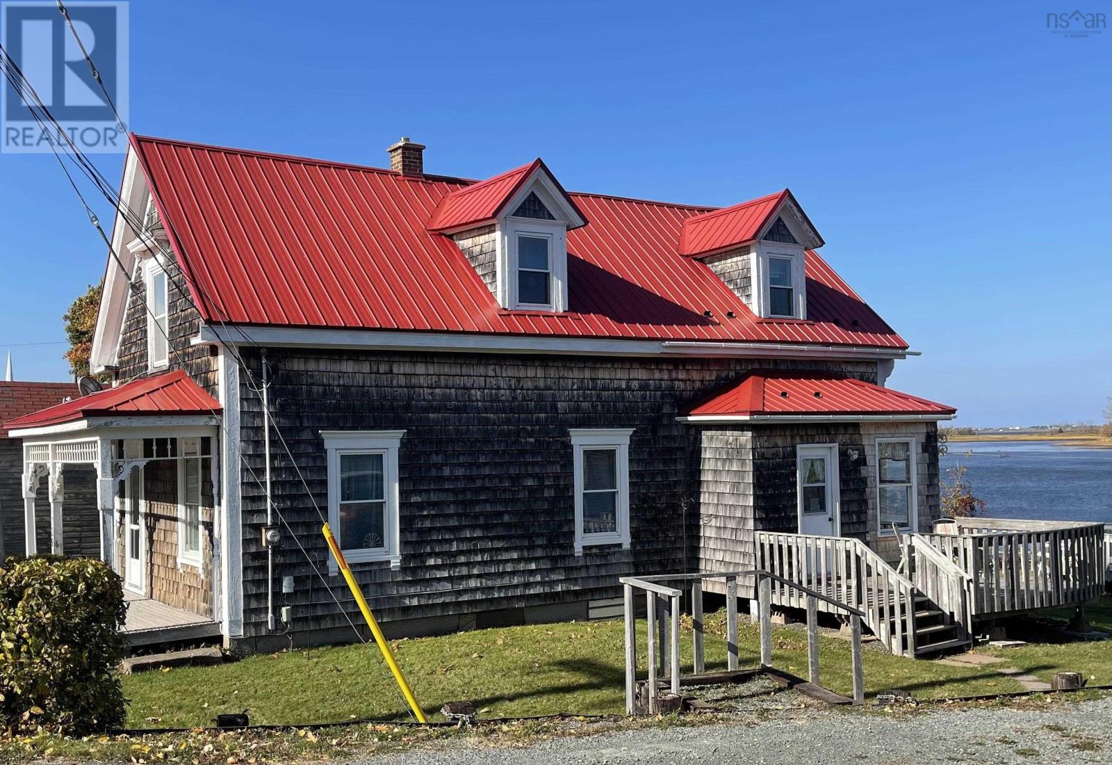 1729 Highway 6 Property Photo 1