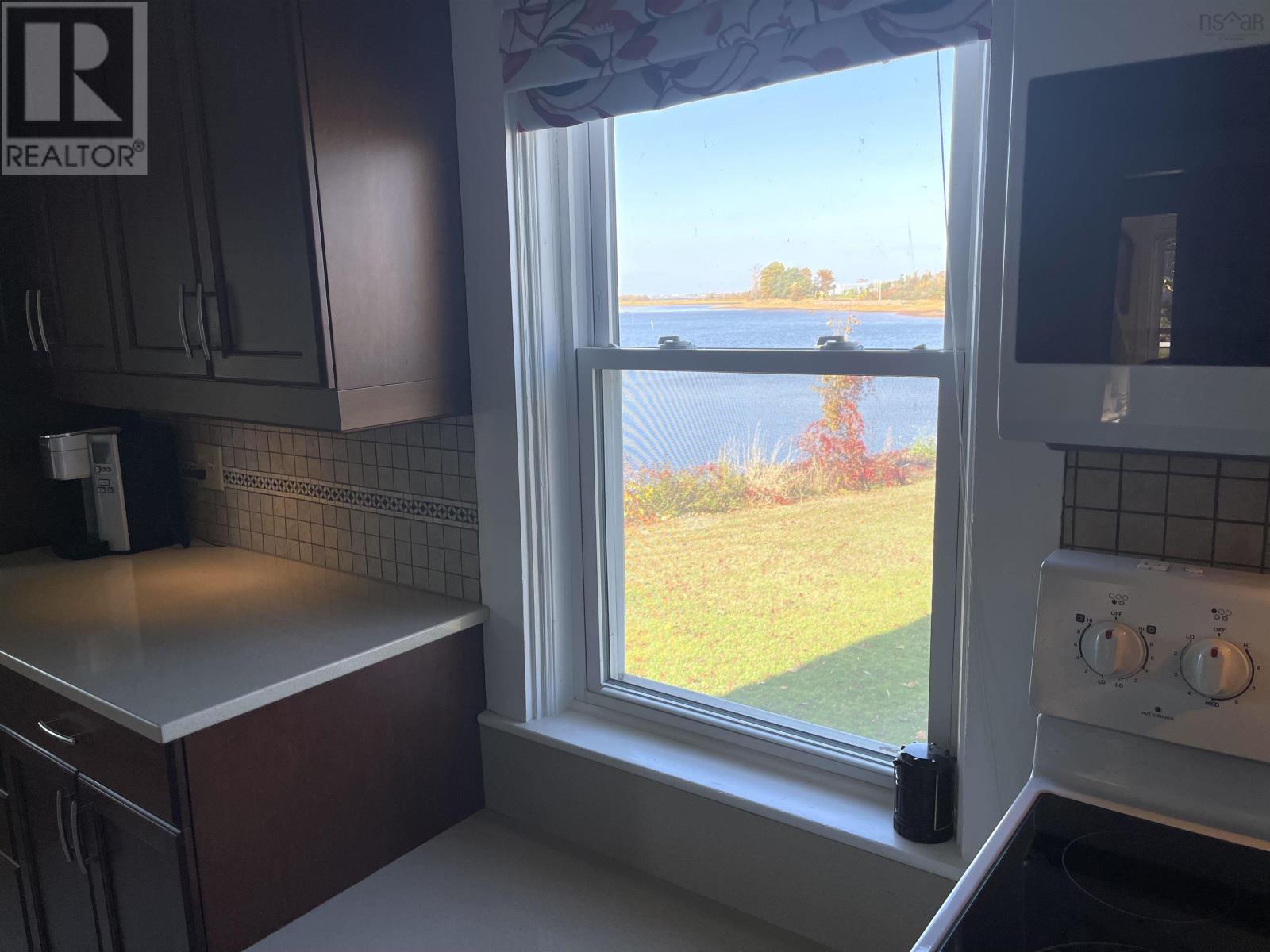 1729 Highway 6 Property Photo 13