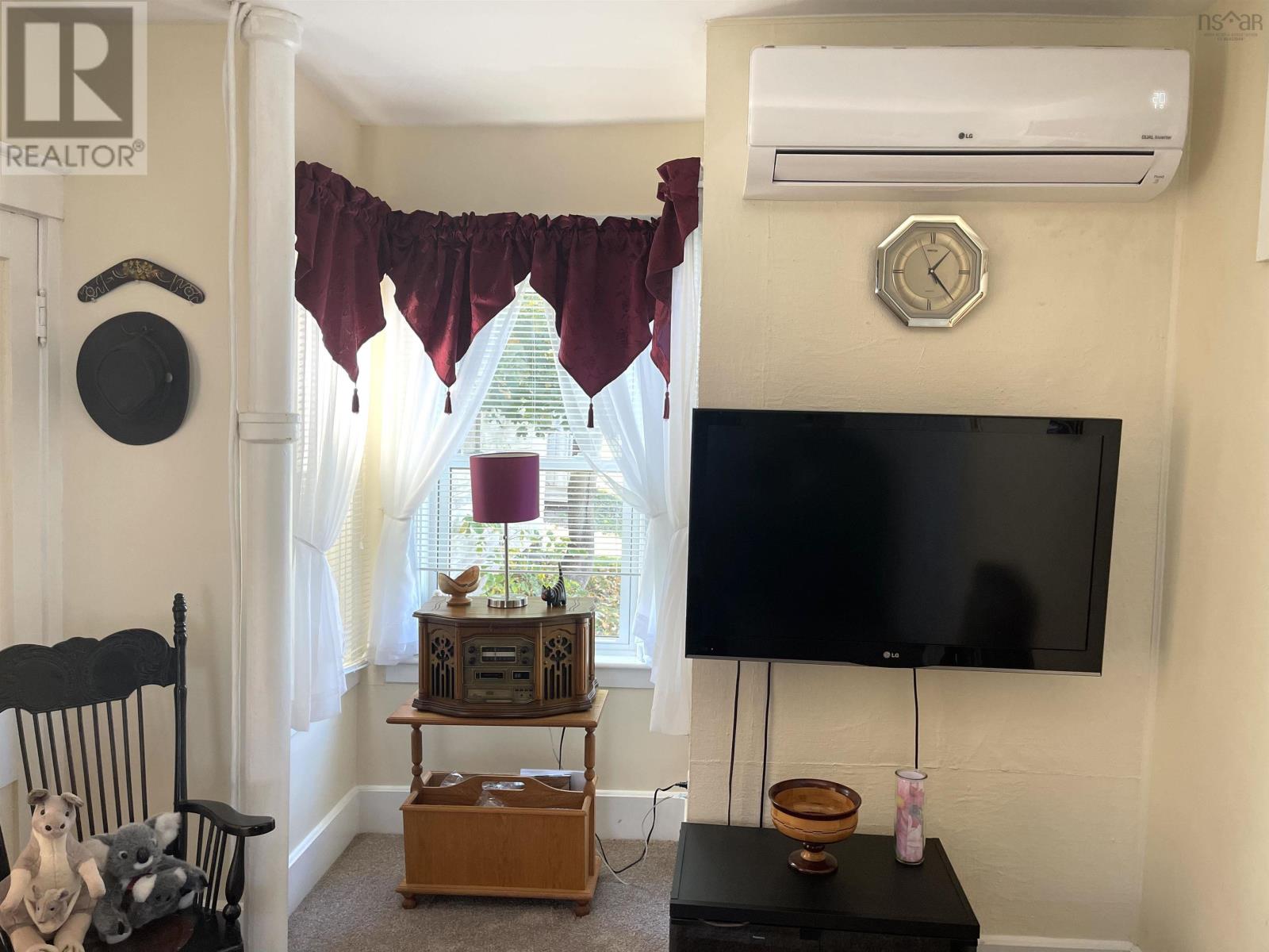 1729 Highway 6 Property Photo 21