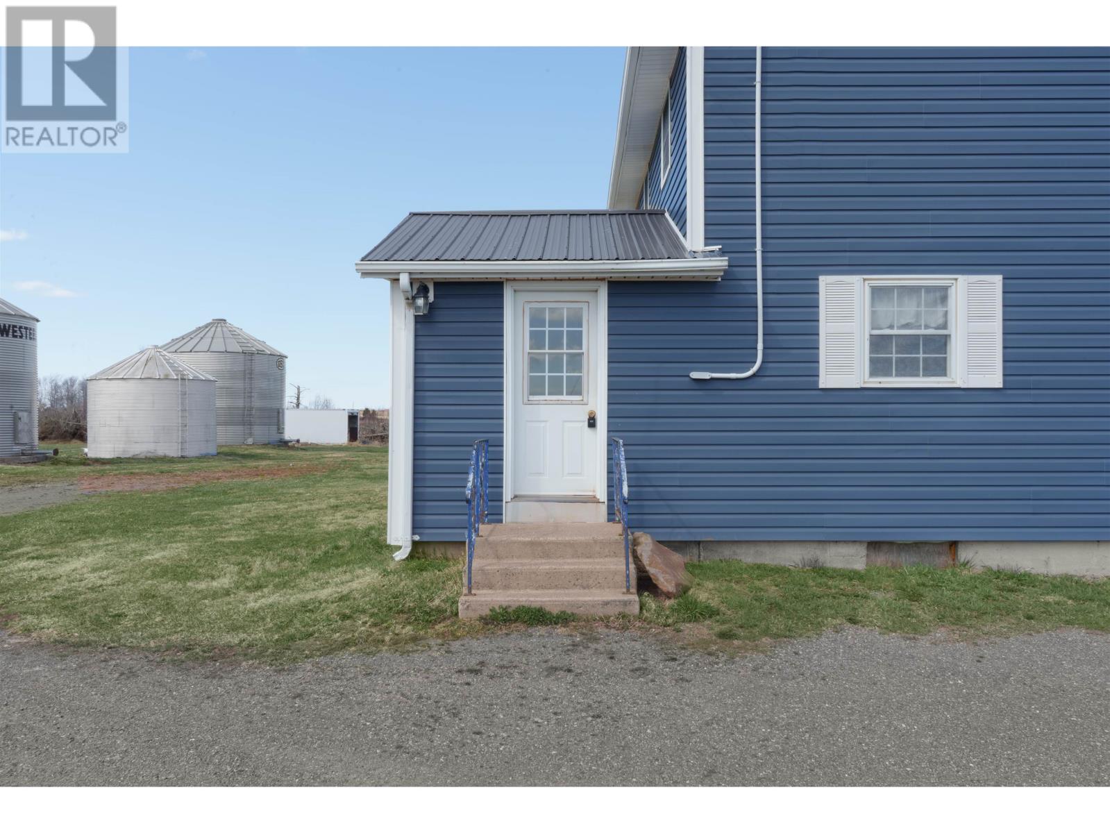 386 Windon Road Property Photo 6