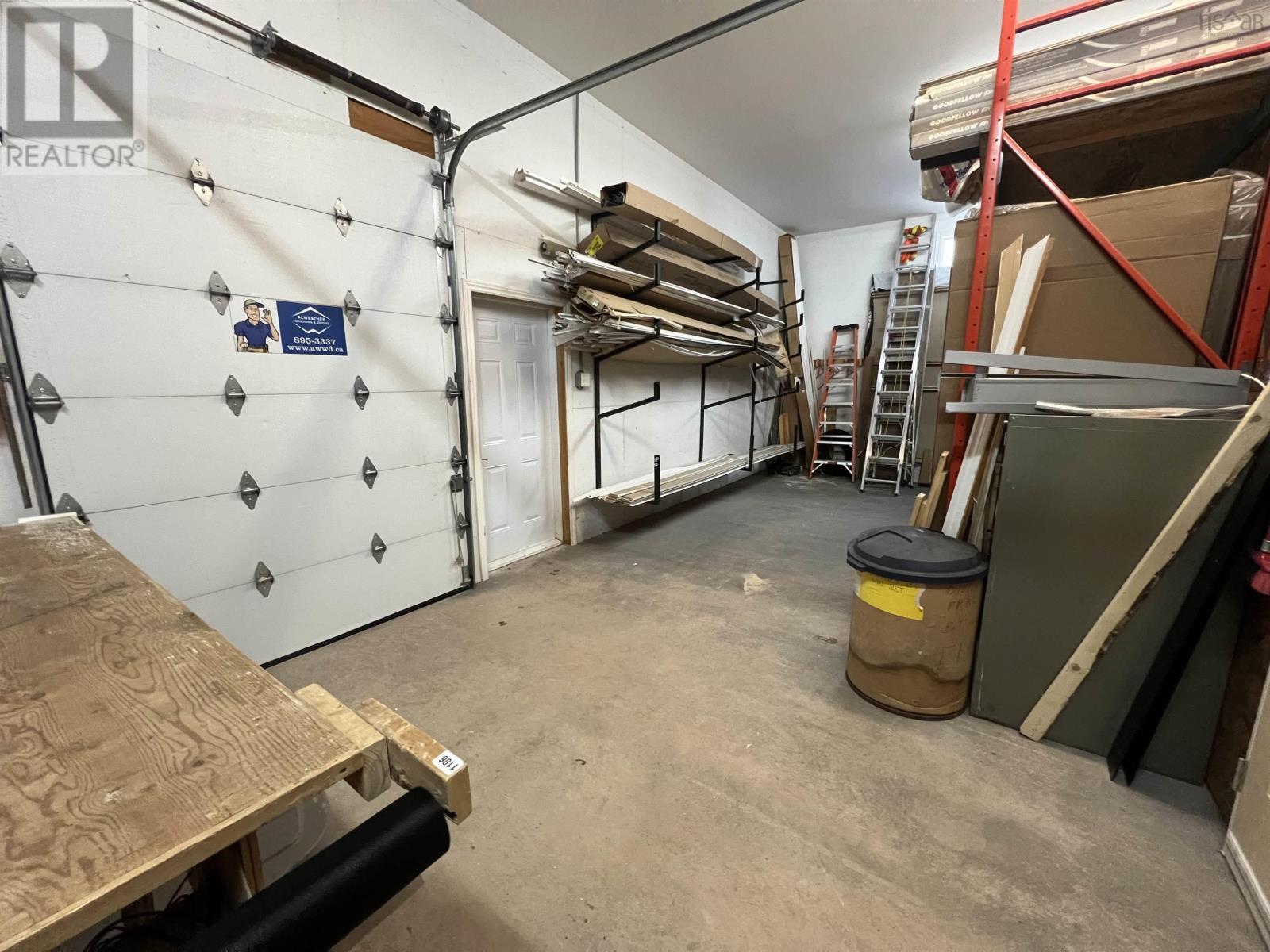 95 Young Street Property Photo 10