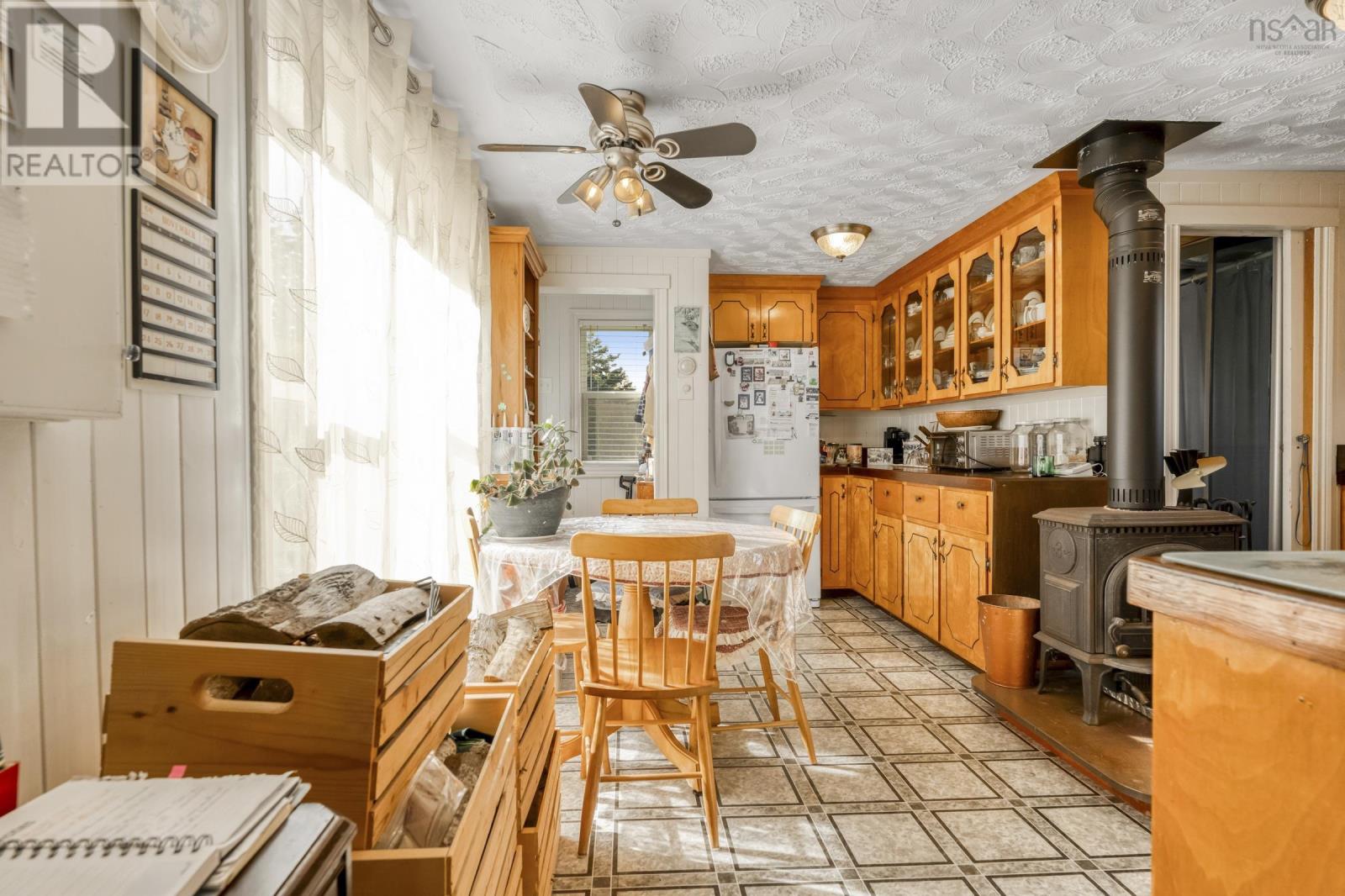501 Stonehurst Road Property Photo 8