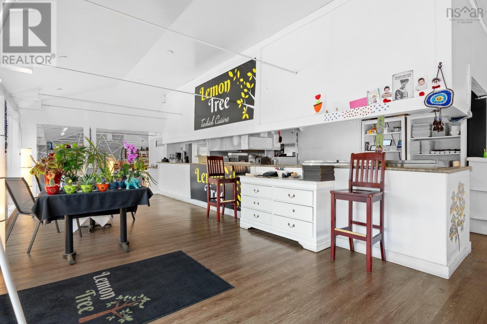 805/807 Bedford Highway Property Photo 4