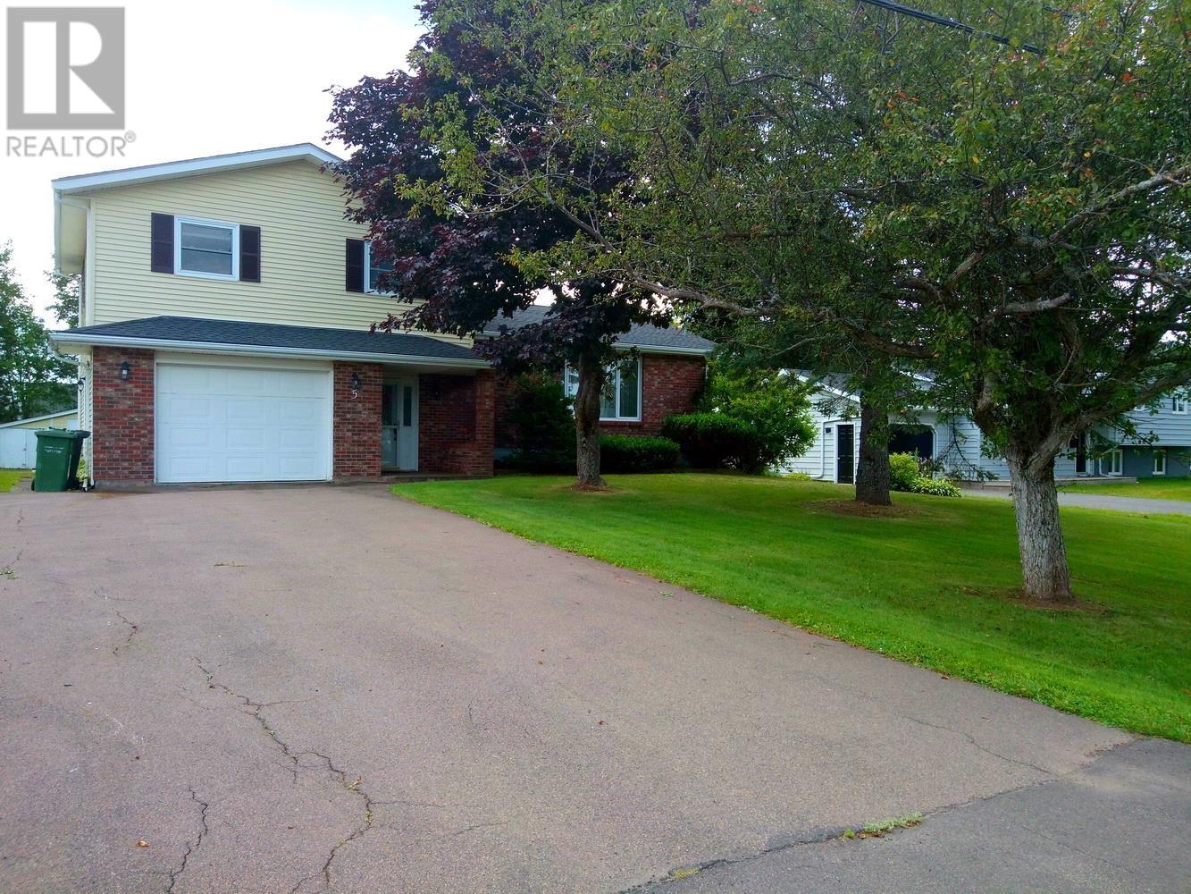 5 Gates Drive Property Photo