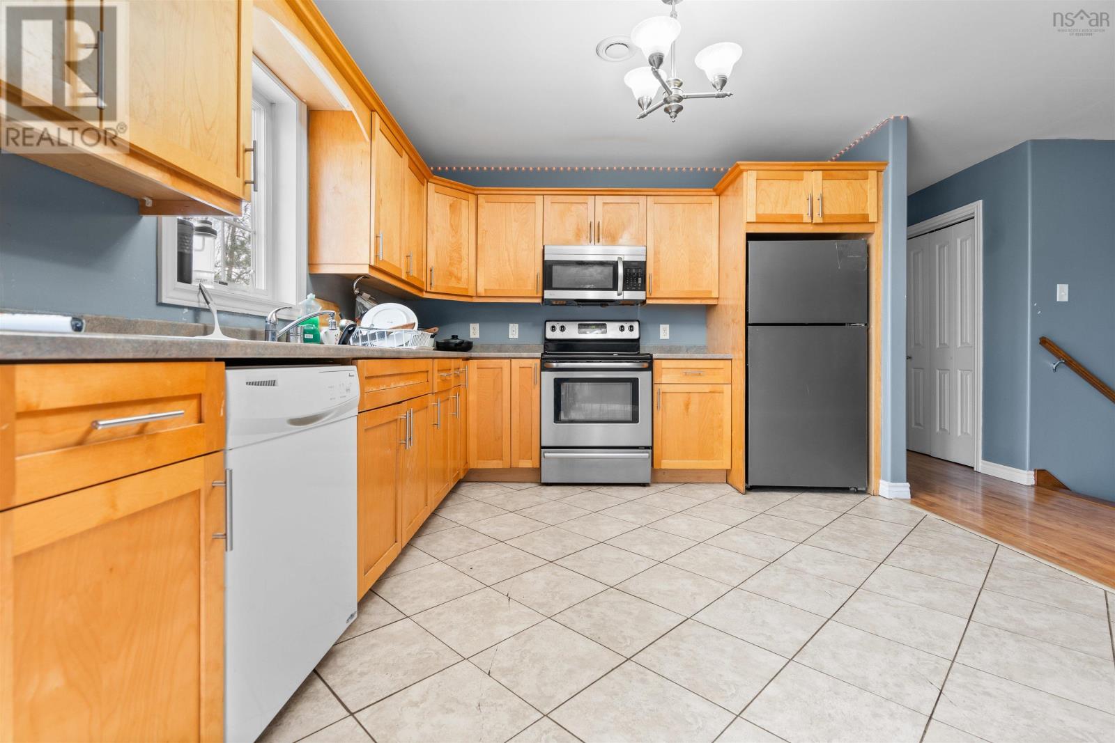 295 Queen Street Property Photo 13