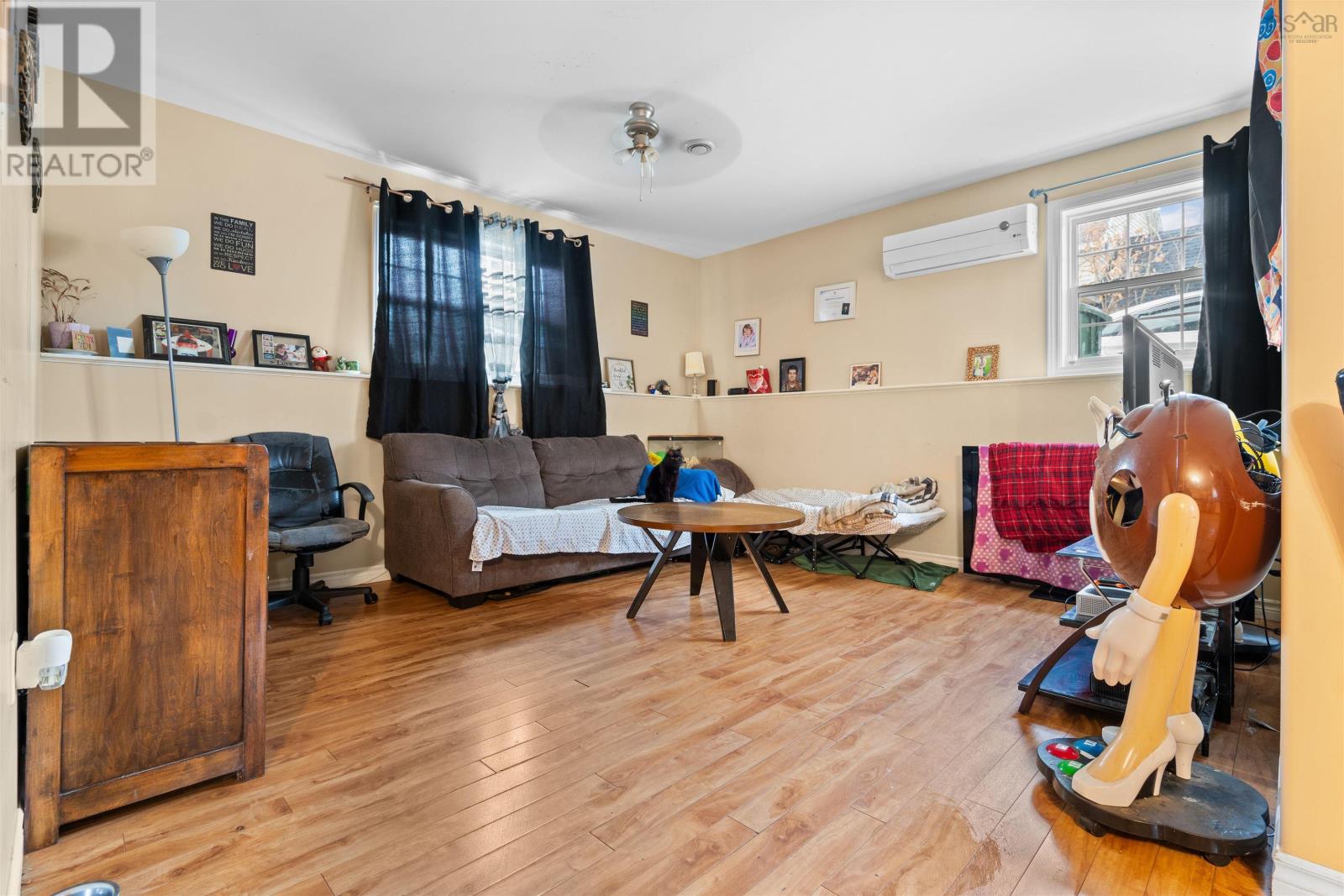 295 Queen Street Property Photo 26