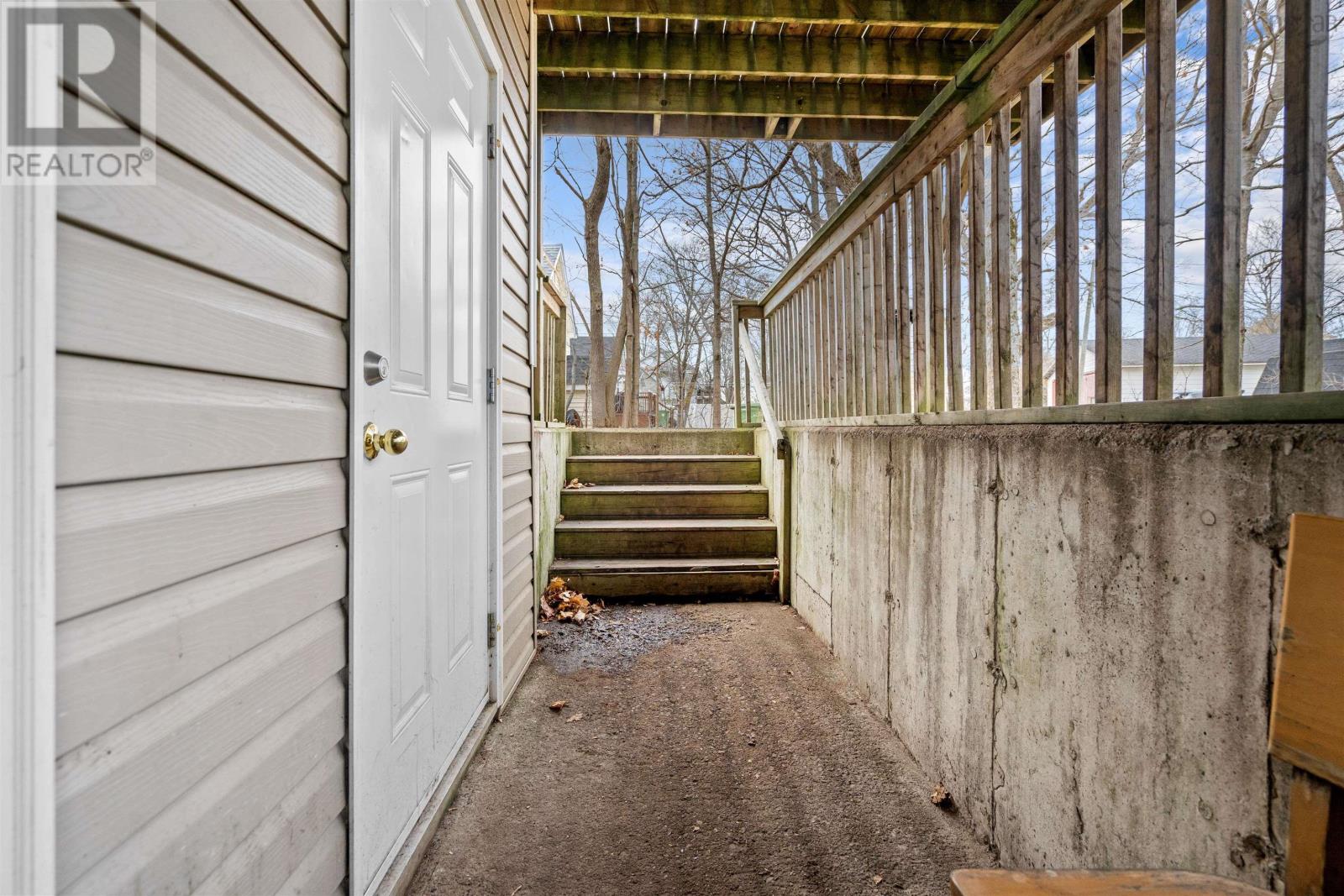 295 Queen Street Property Photo 35