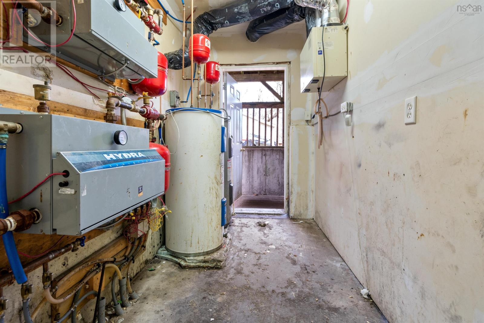 295 Queen Street Property Photo 37