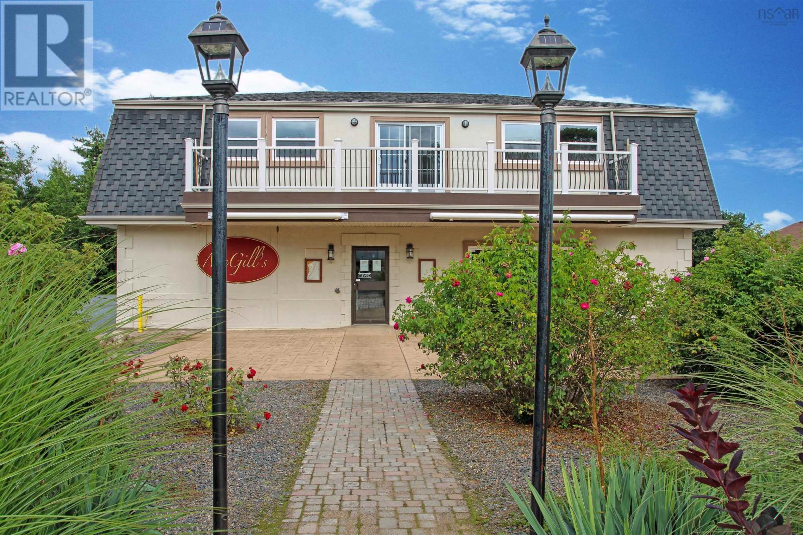 18 Kentucky Court Property Photo 2