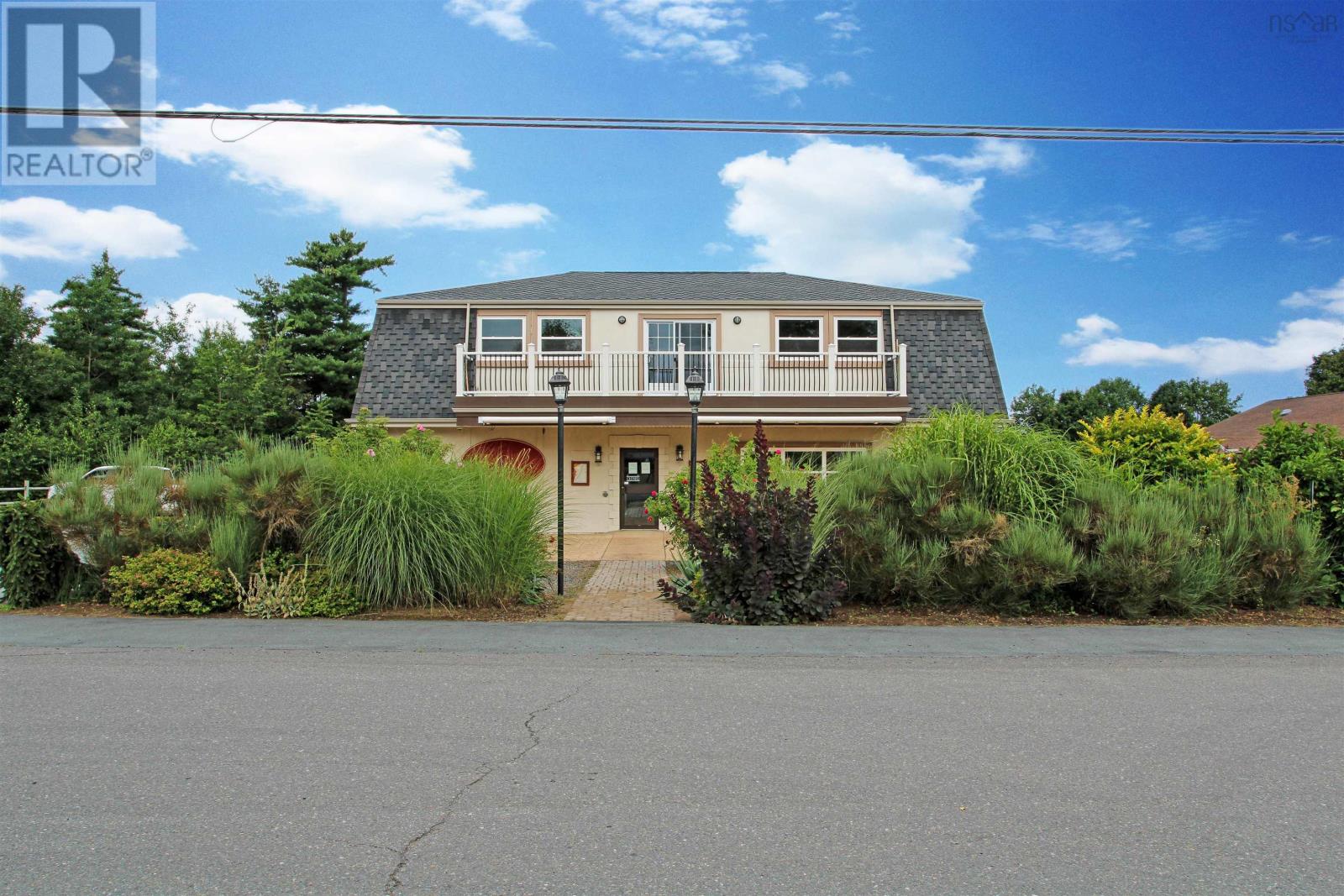 18 Kentucky Court Property Photo 3