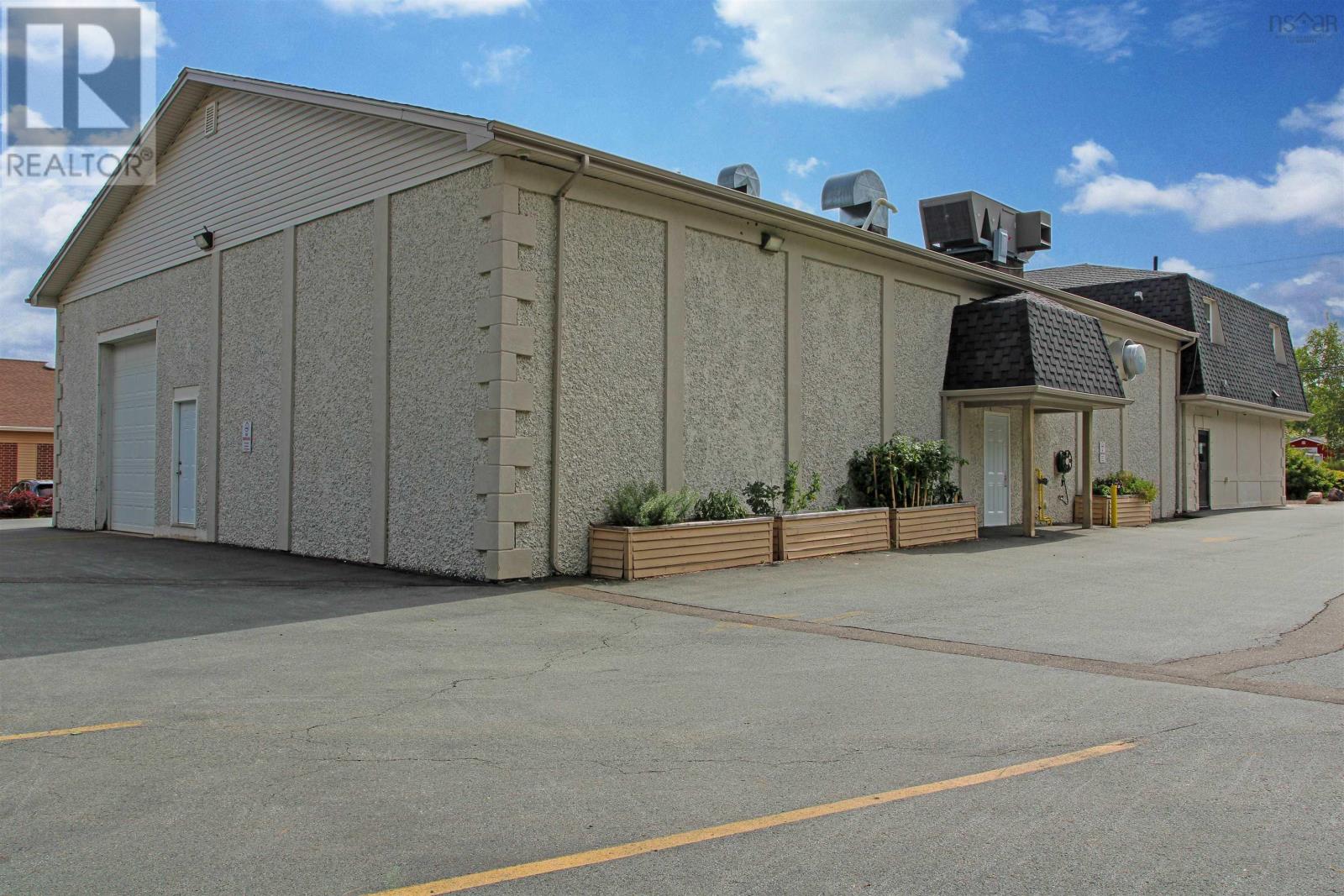 18 Kentucky Court Property Photo 7