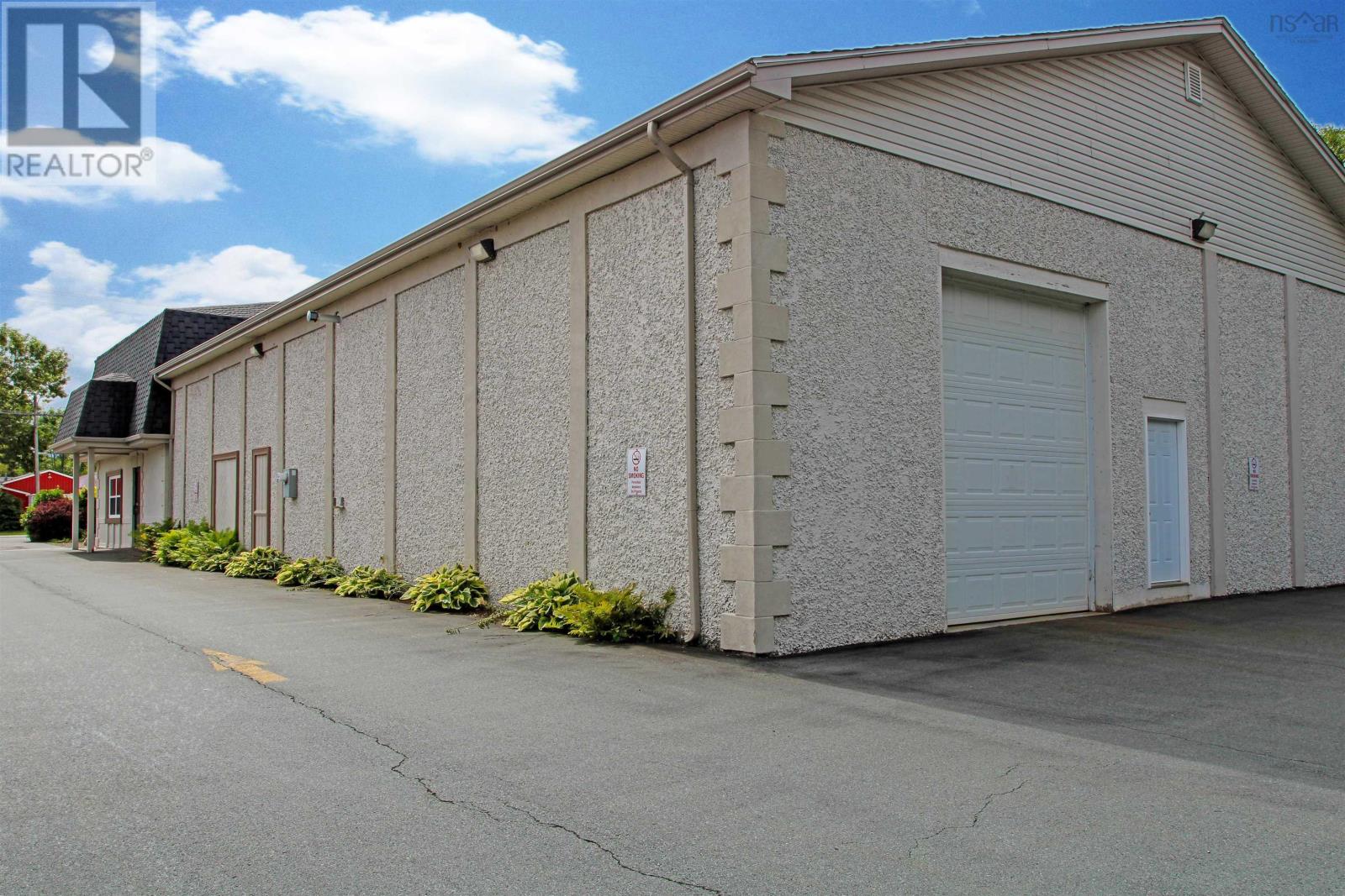 18 Kentucky Court Property Photo 9