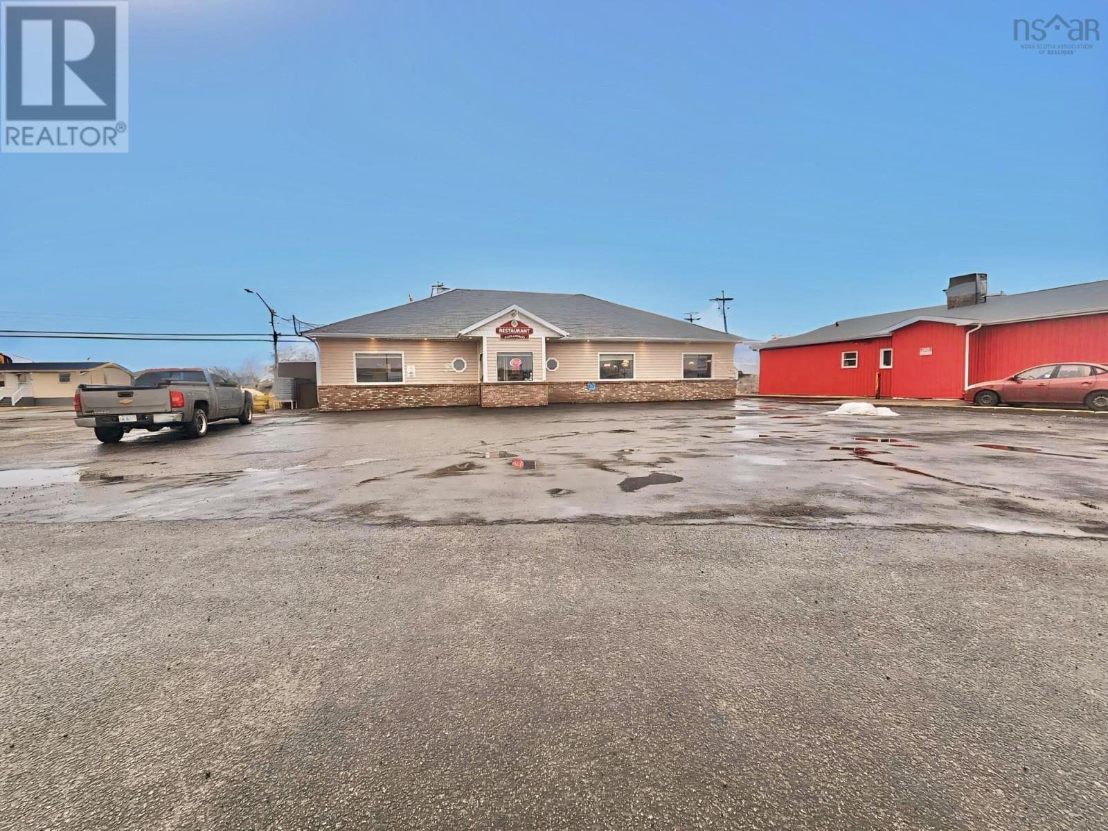 6 Sterling Road Property Photo 2