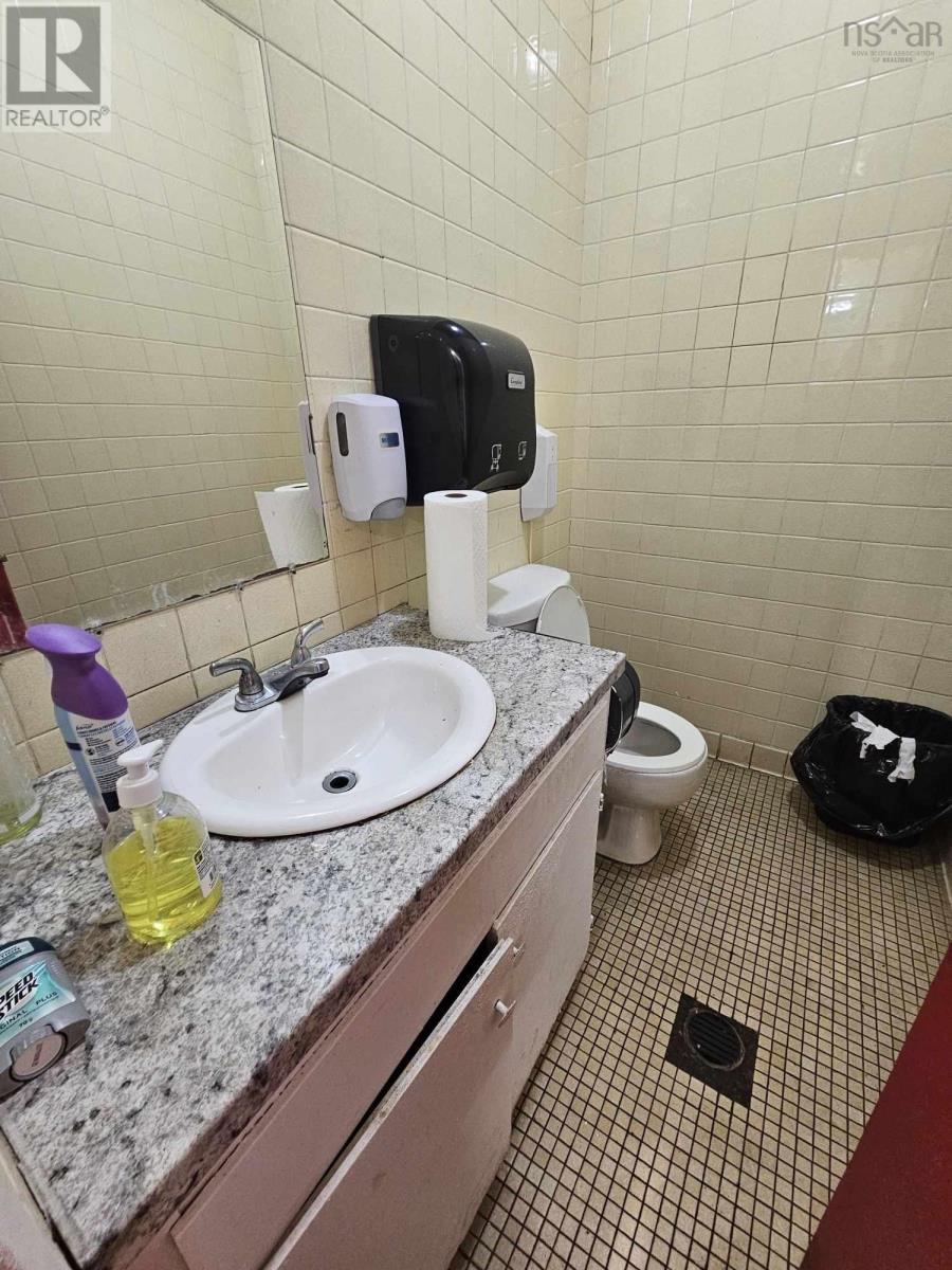 6 Sterling Road Property Photo 27