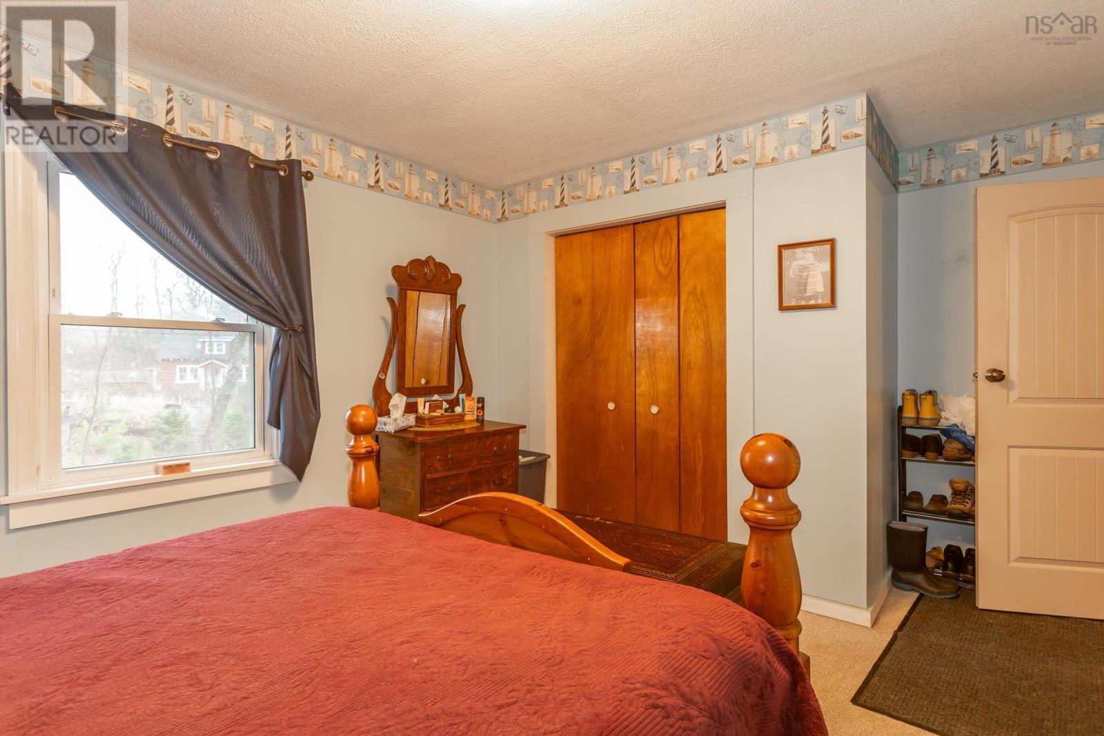 1070 River Road Property Photo 21