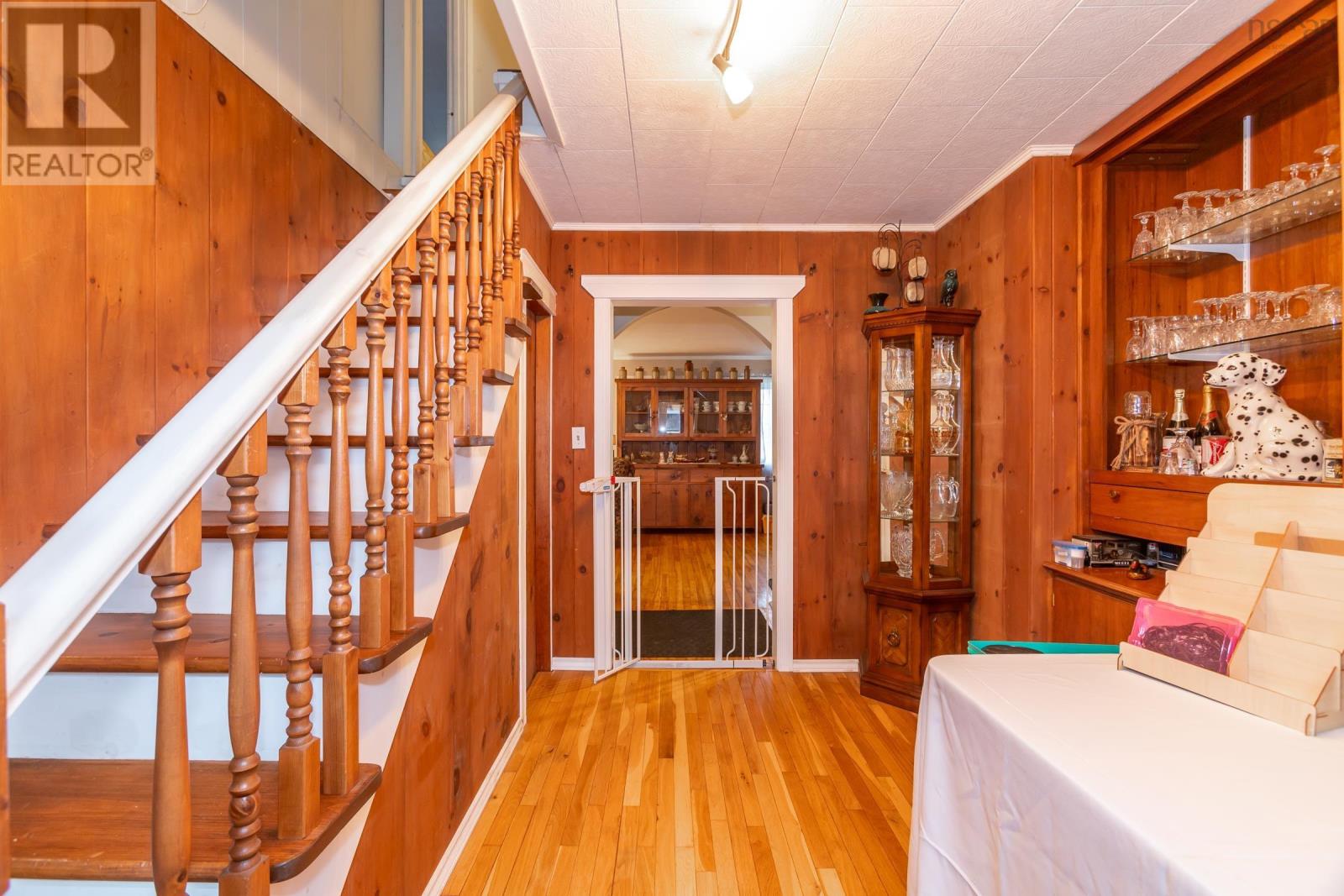 1070 River Road Property Photo 25