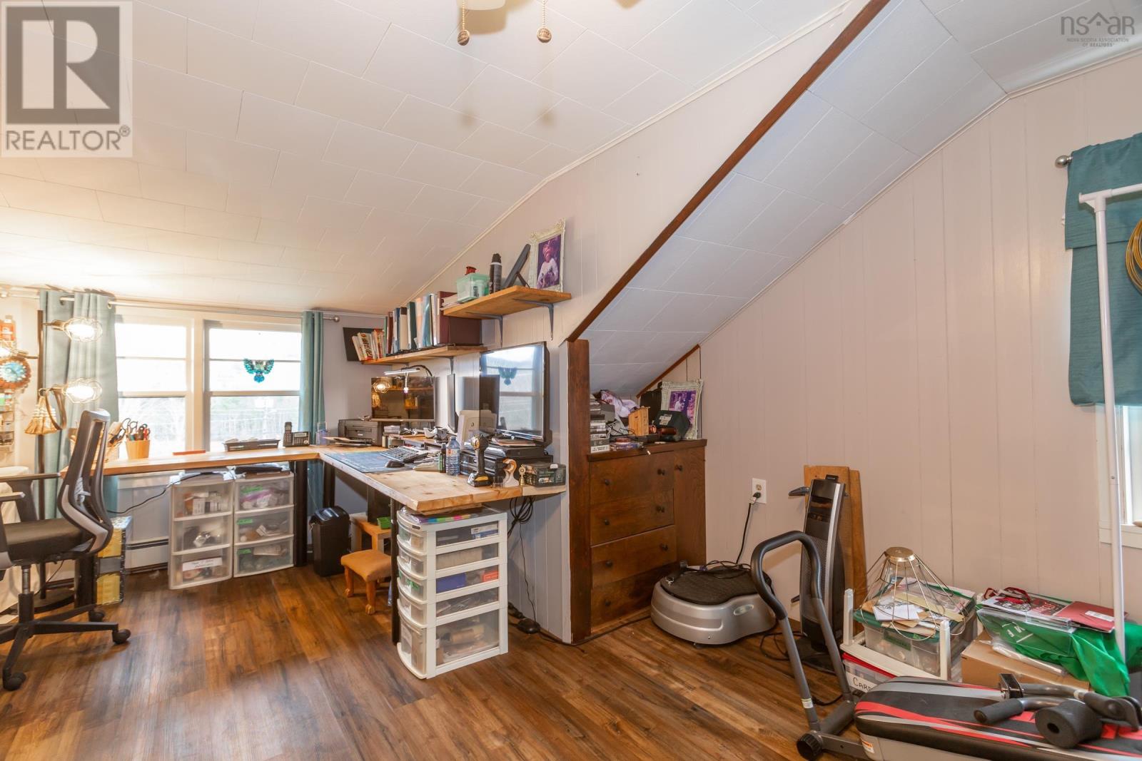 1070 River Road Property Photo 27
