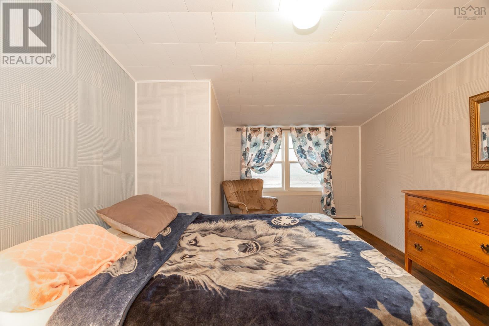 1070 River Road Property Photo 29