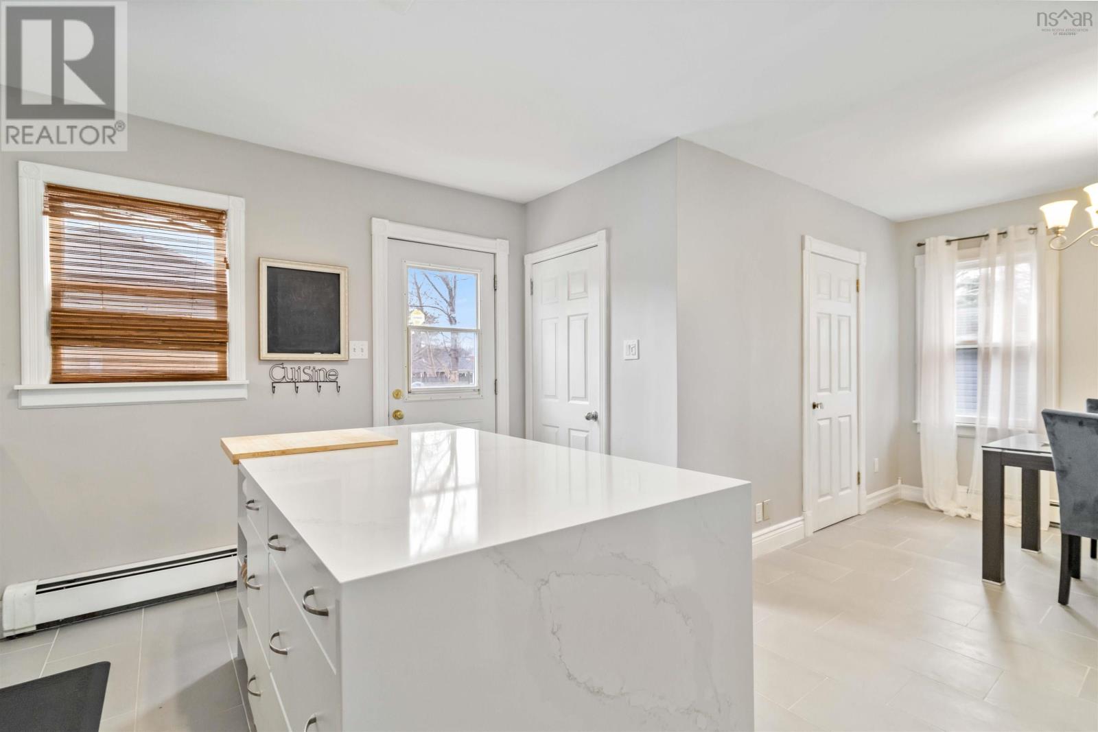 36 Sunnybrae Avenue Property Photo 12