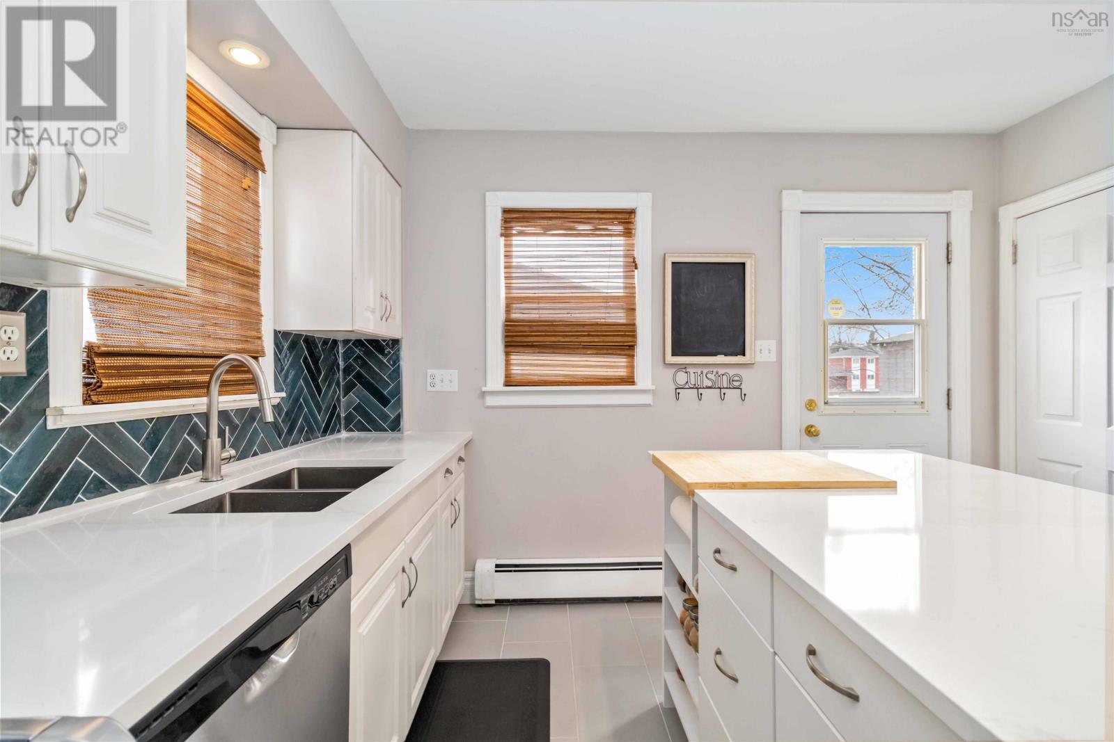 36 Sunnybrae Avenue Property Photo 13
