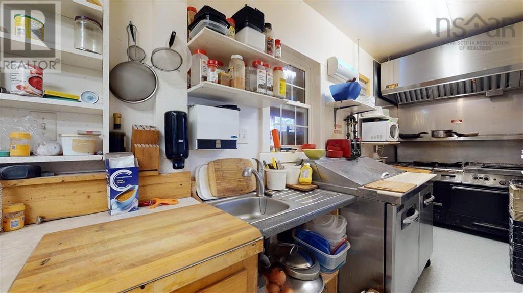 358-360 St George Street Property Photo 14