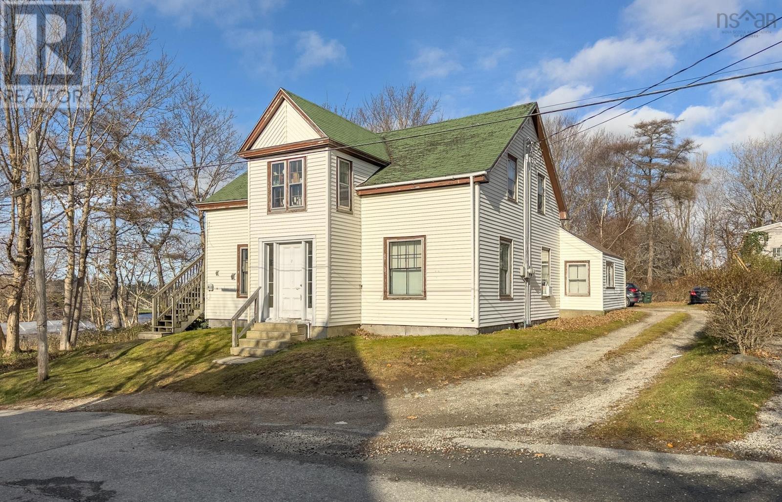 2 Walker Street Property Photo 1