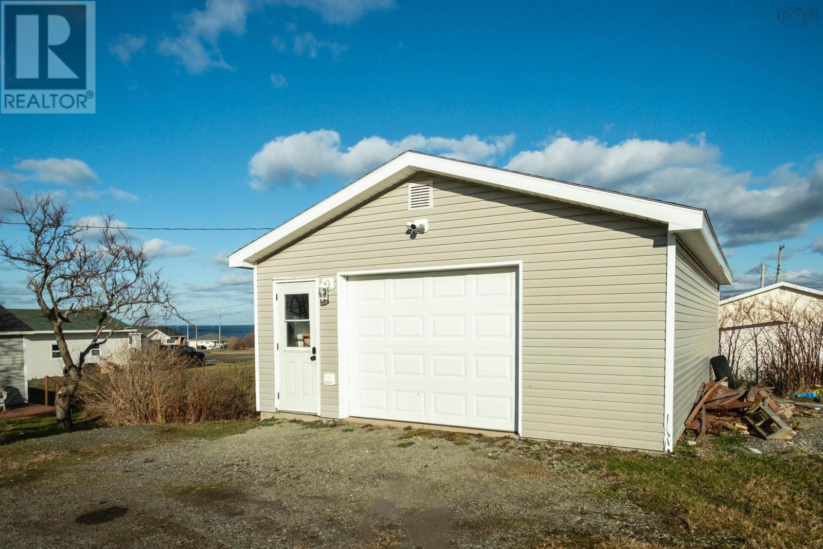 15 Allan J Memorial Avenue Property Photo 27