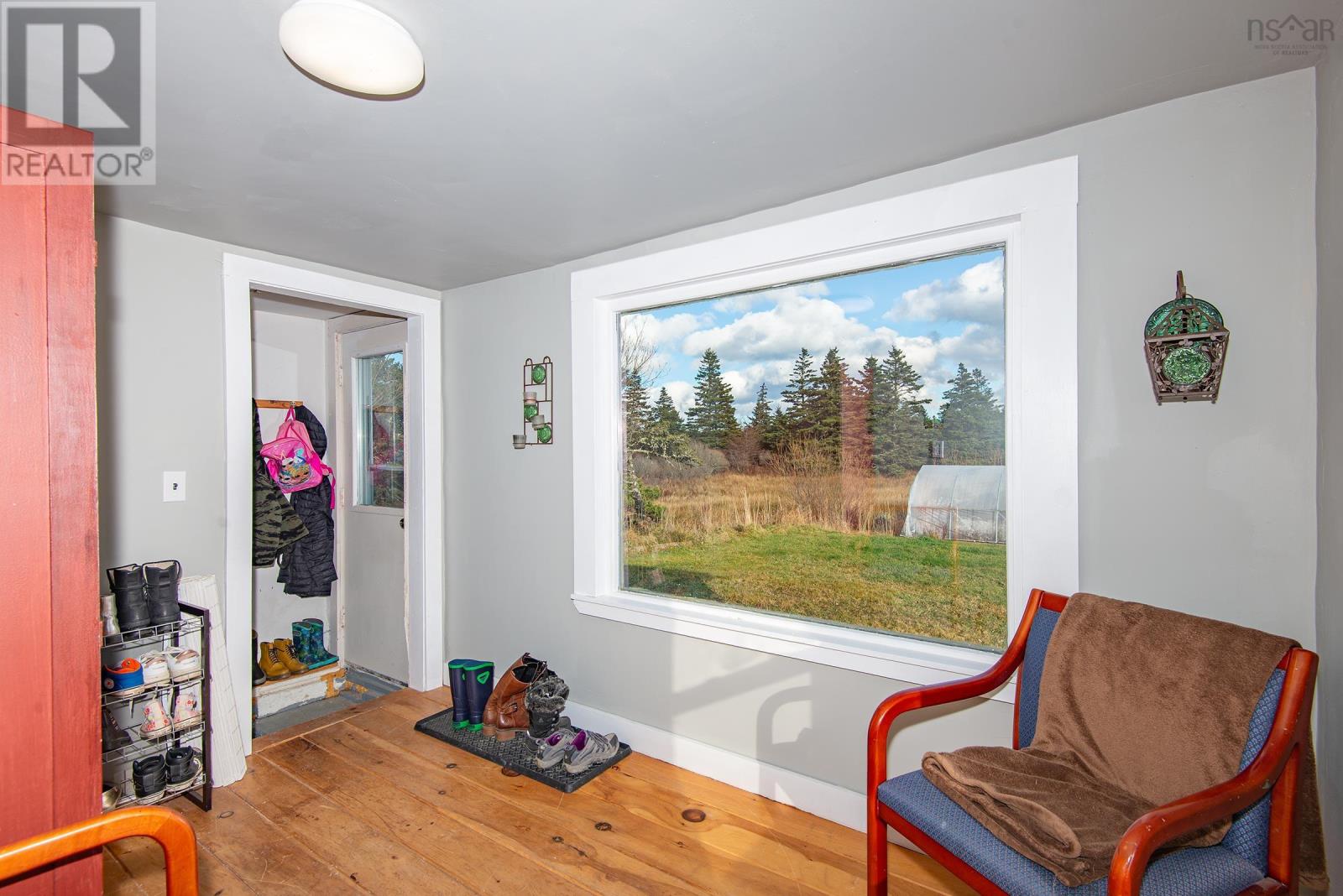 5640 Highway 1 Property Photo 4