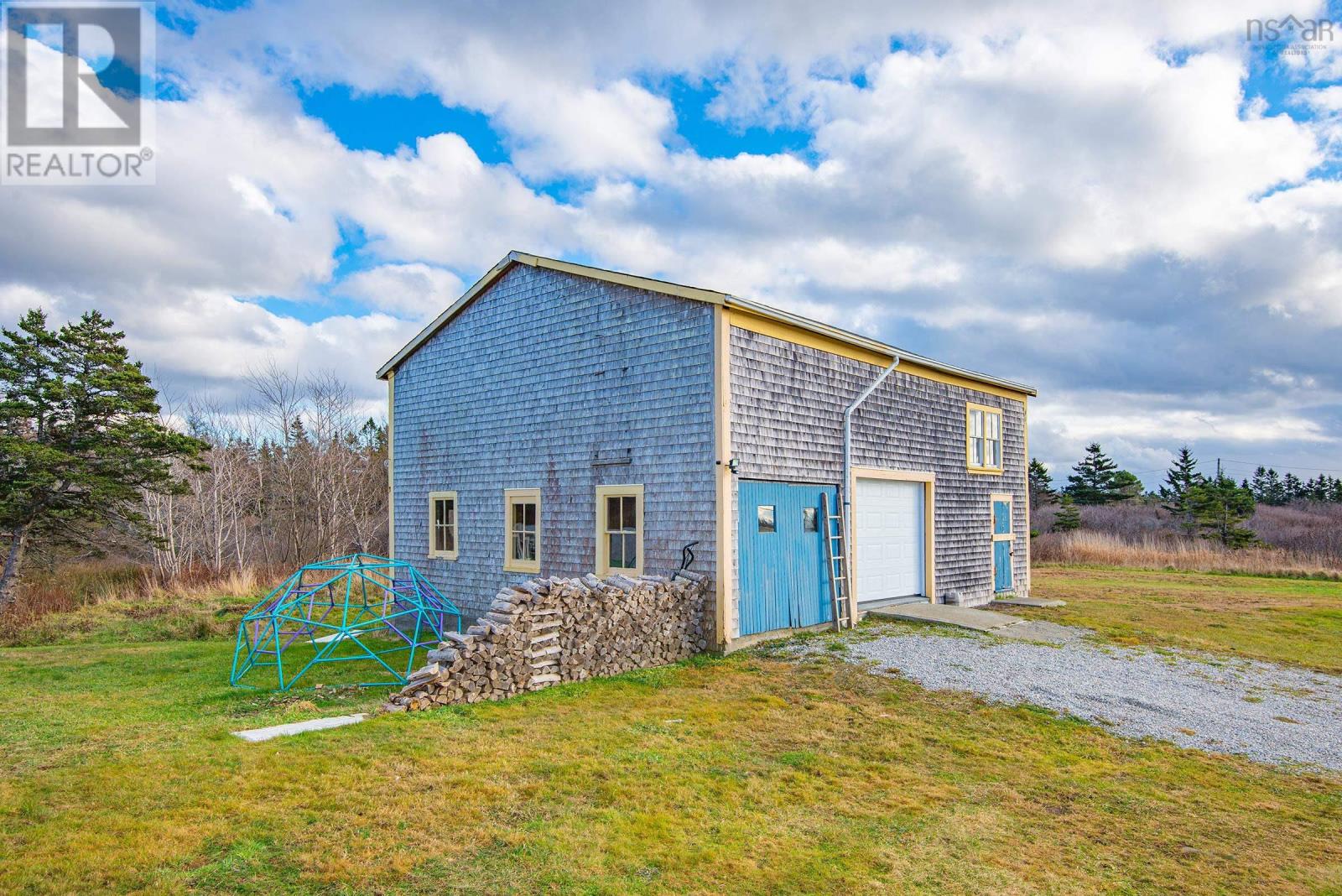 5640 Highway 1 Property Photo 29