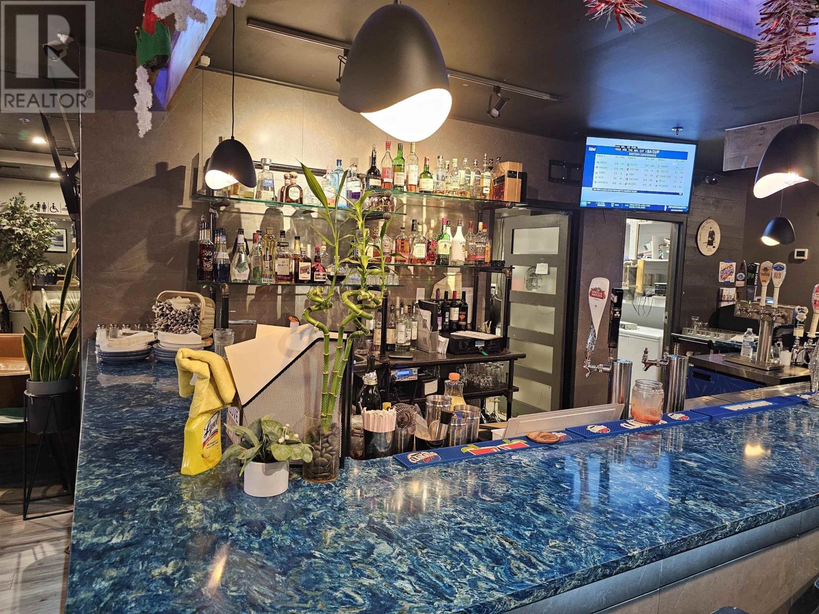 District 5 Bar & Grill, 65 King Street Property Photo 8