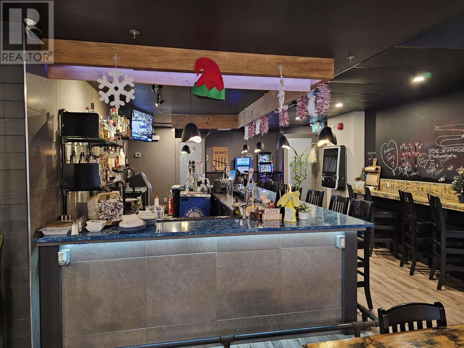 District 5 Bar & Grill, 65 King Street Property Photo 10