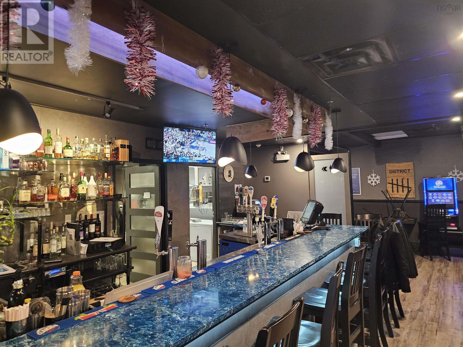 District 5 Bar & Grill, 65 King Street Property Photo 19