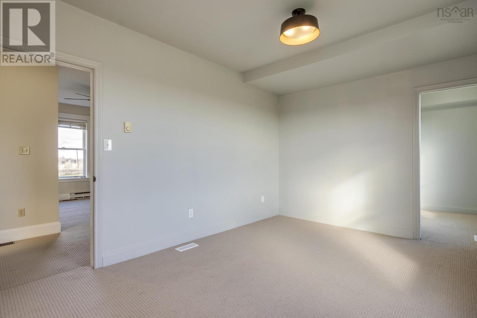 12 Hunter Road Property Photo 13